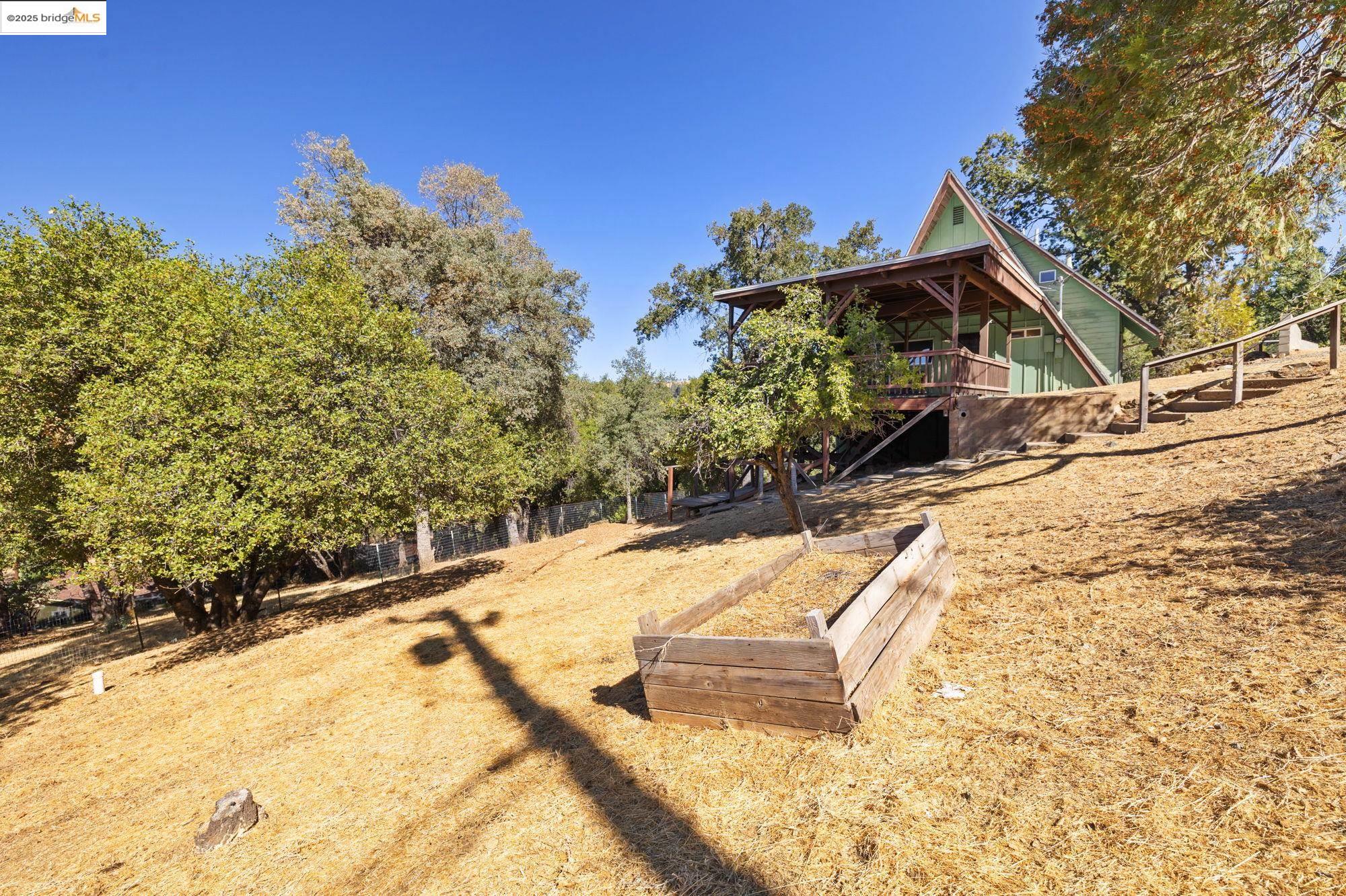 Detail Gallery Image 34 of 46 For 20738 Ponderosa Way, Tuolumne,  CA 95379 - 3 Beds | 3 Baths