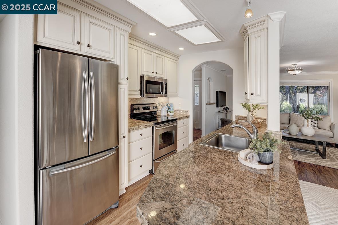 Photo #12: 41110681 Listing: Photo #12
