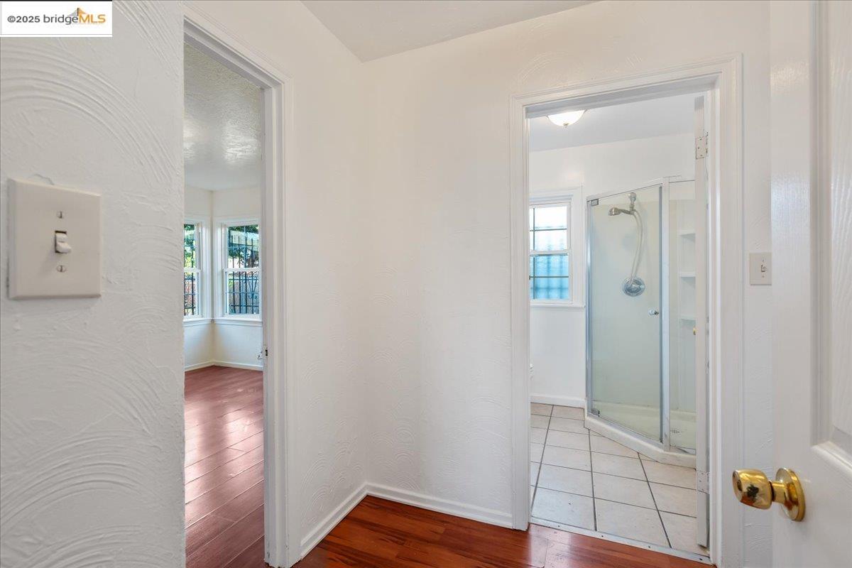 Detail Gallery Image 16 of 25 For 8806 Dowling St, Oakland,  CA 94605 - – Beds | – Baths