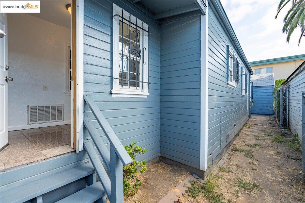 Detail Gallery Image 22 of 25 For 8806 Dowling St, Oakland,  CA 94605 - – Beds | – Baths