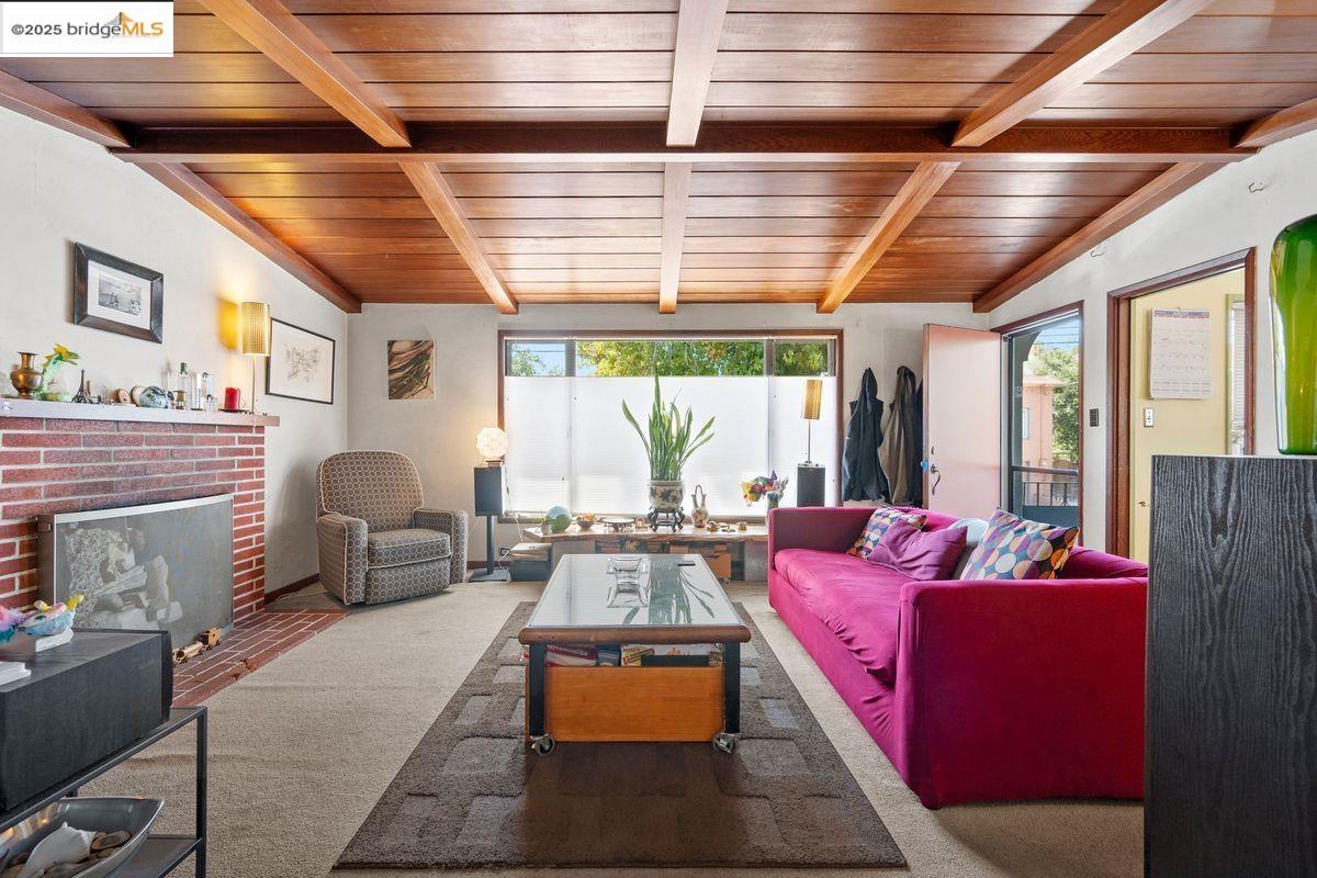 Detail Gallery Image 9 of 22 For 462 Cavour St, Oakland,  CA 94618 - – Beds | – Baths