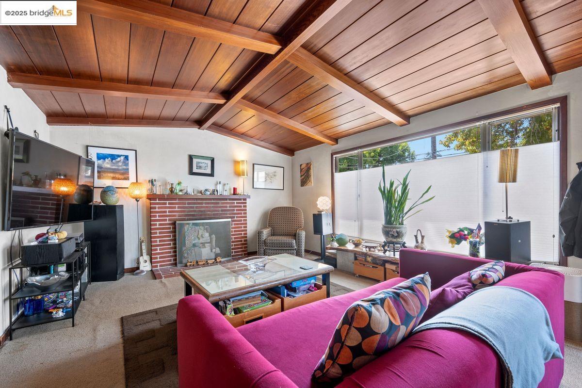 Detail Gallery Image 10 of 22 For 462 Cavour St, Oakland,  CA 94618 - – Beds | – Baths