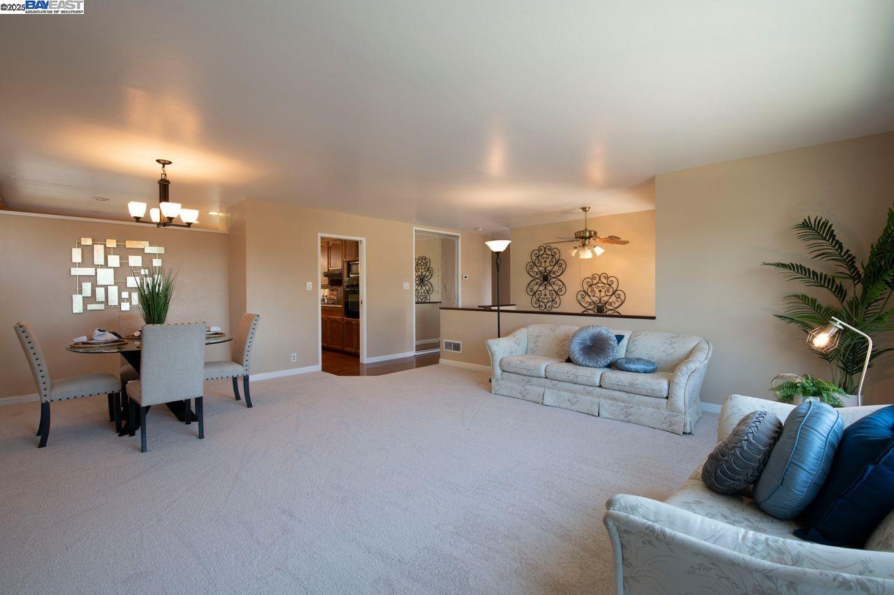 Detail Gallery Image 9 of 47 For 32072 Chicoine Ave, Hayward,  CA 94544 - 4 Beds | 3 Baths