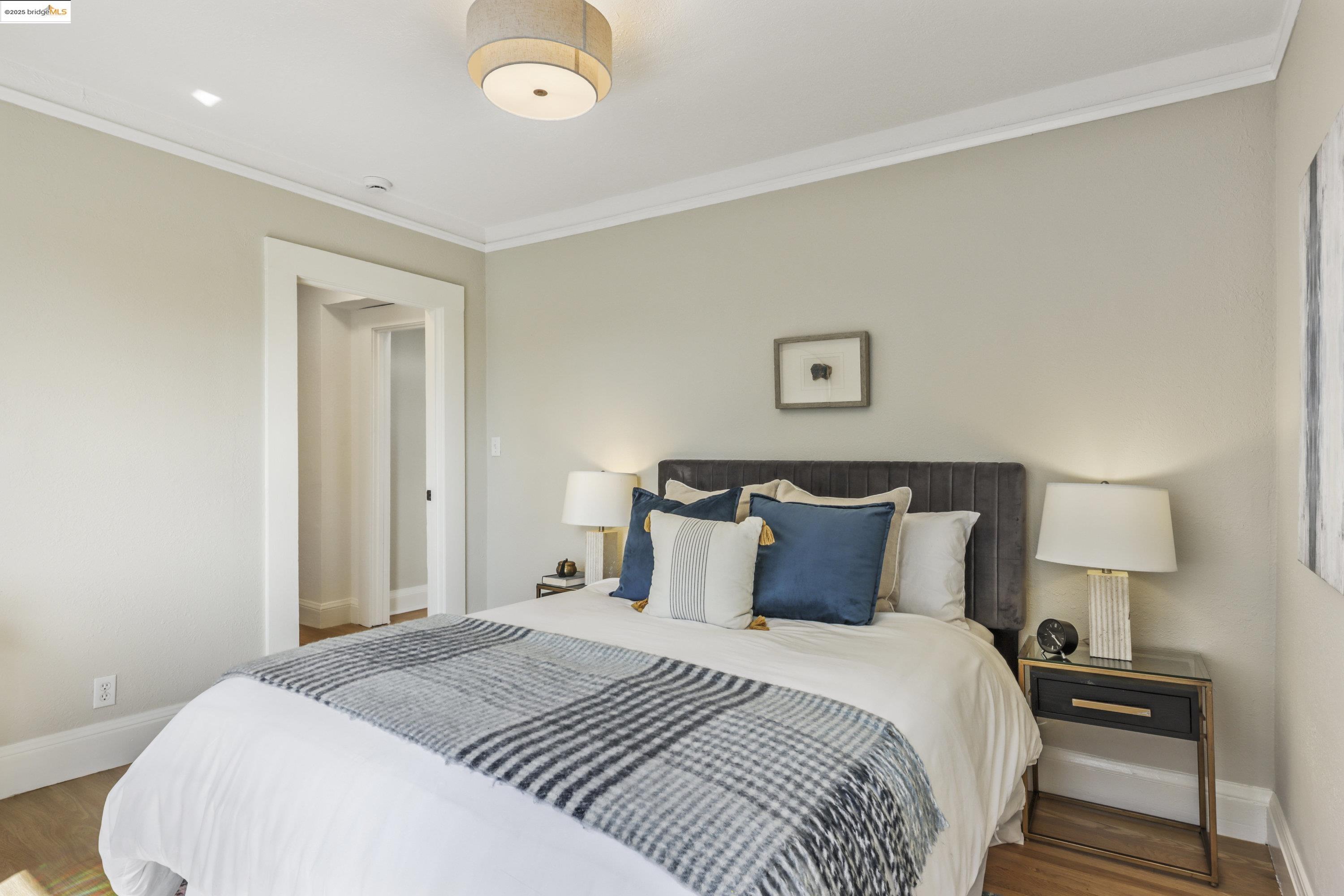 Detail Gallery Image 17 of 44 For 471 Mcauley St, Oakland,  CA 94609 - 4 Beds | 2 Baths