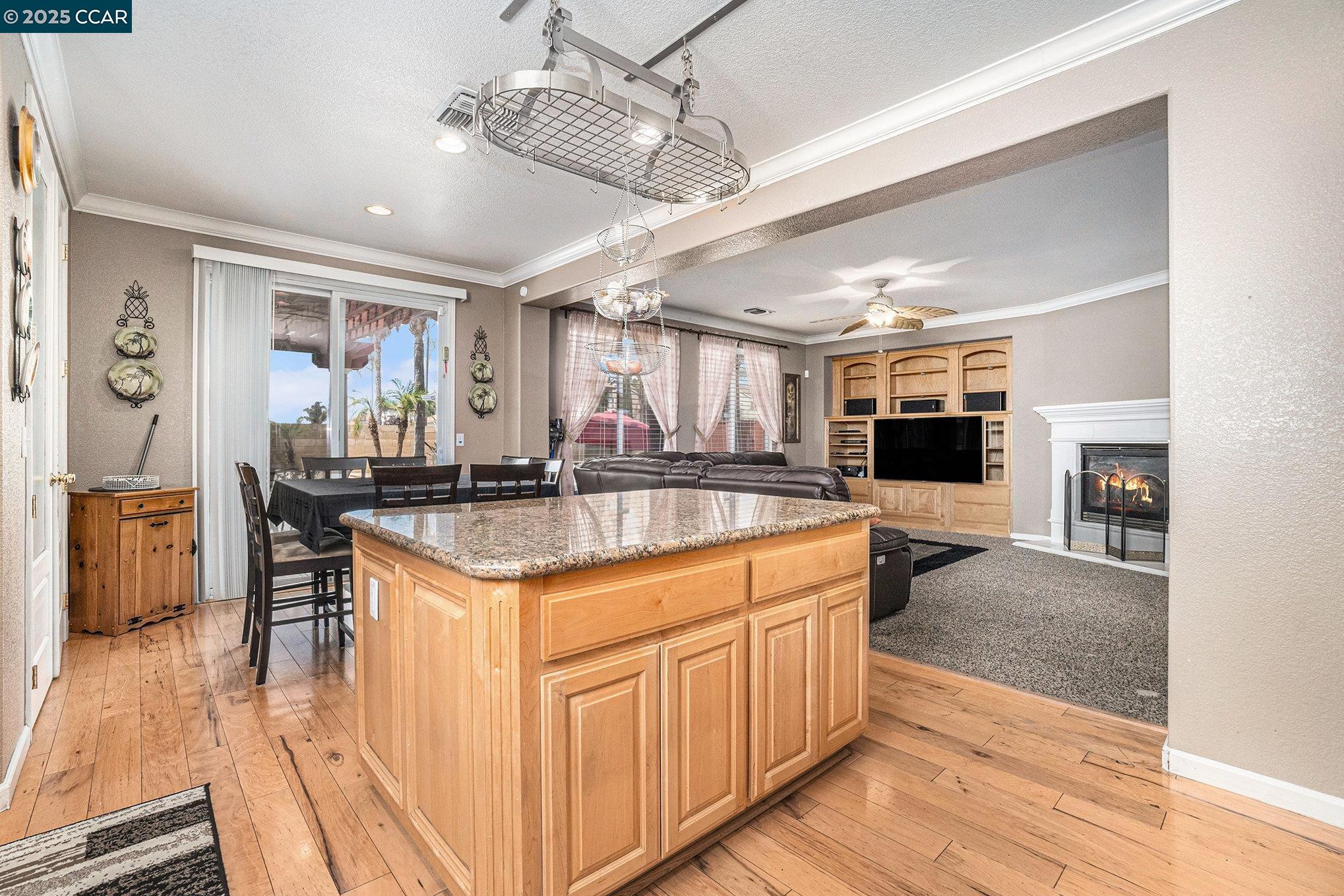Detail Gallery Image 11 of 39 For 2233 Hampshire Dr, Discovery Bay,  CA 94505 - 4 Beds | 3 Baths