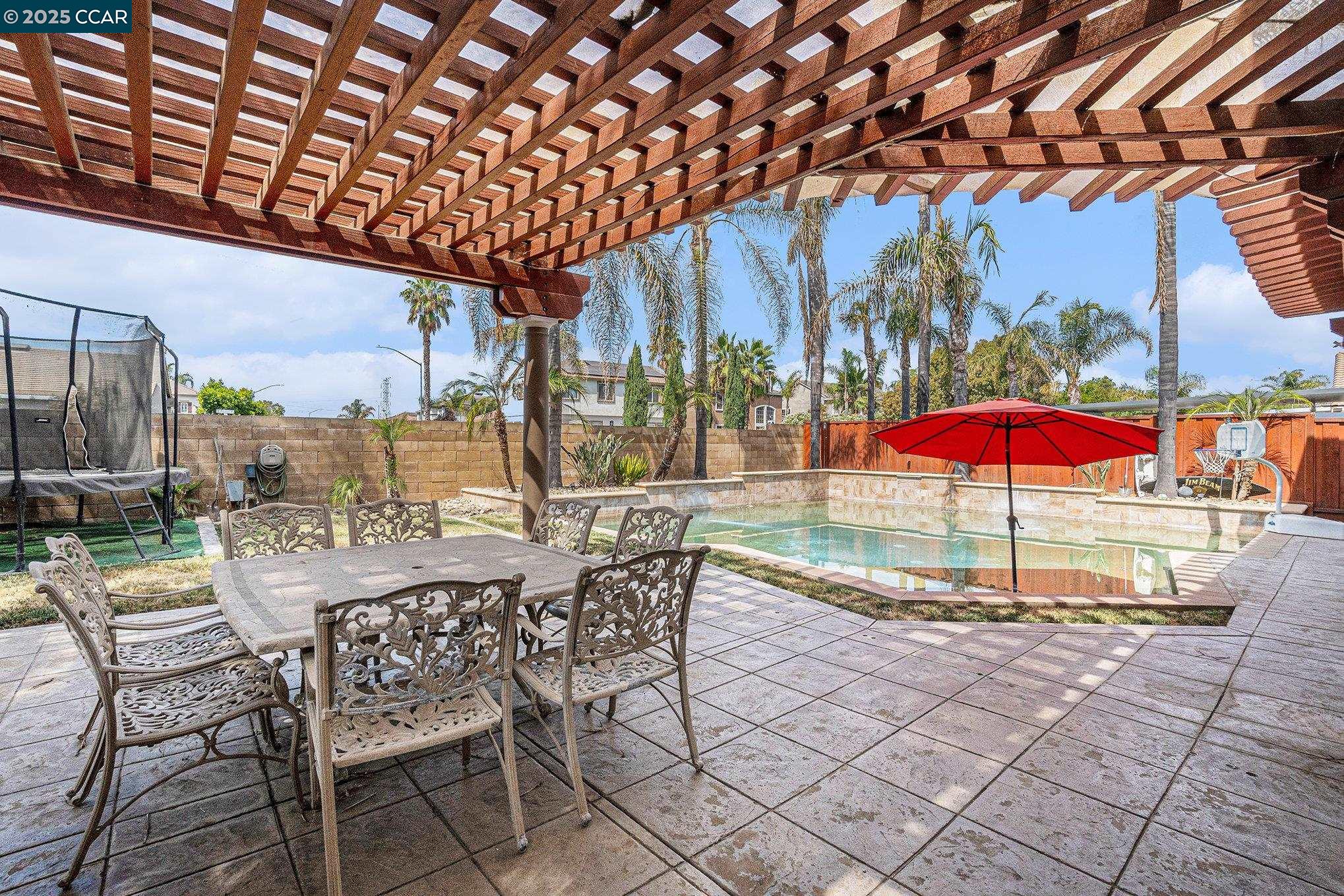 Detail Gallery Image 29 of 39 For 2233 Hampshire Dr, Discovery Bay,  CA 94505 - 4 Beds | 3 Baths