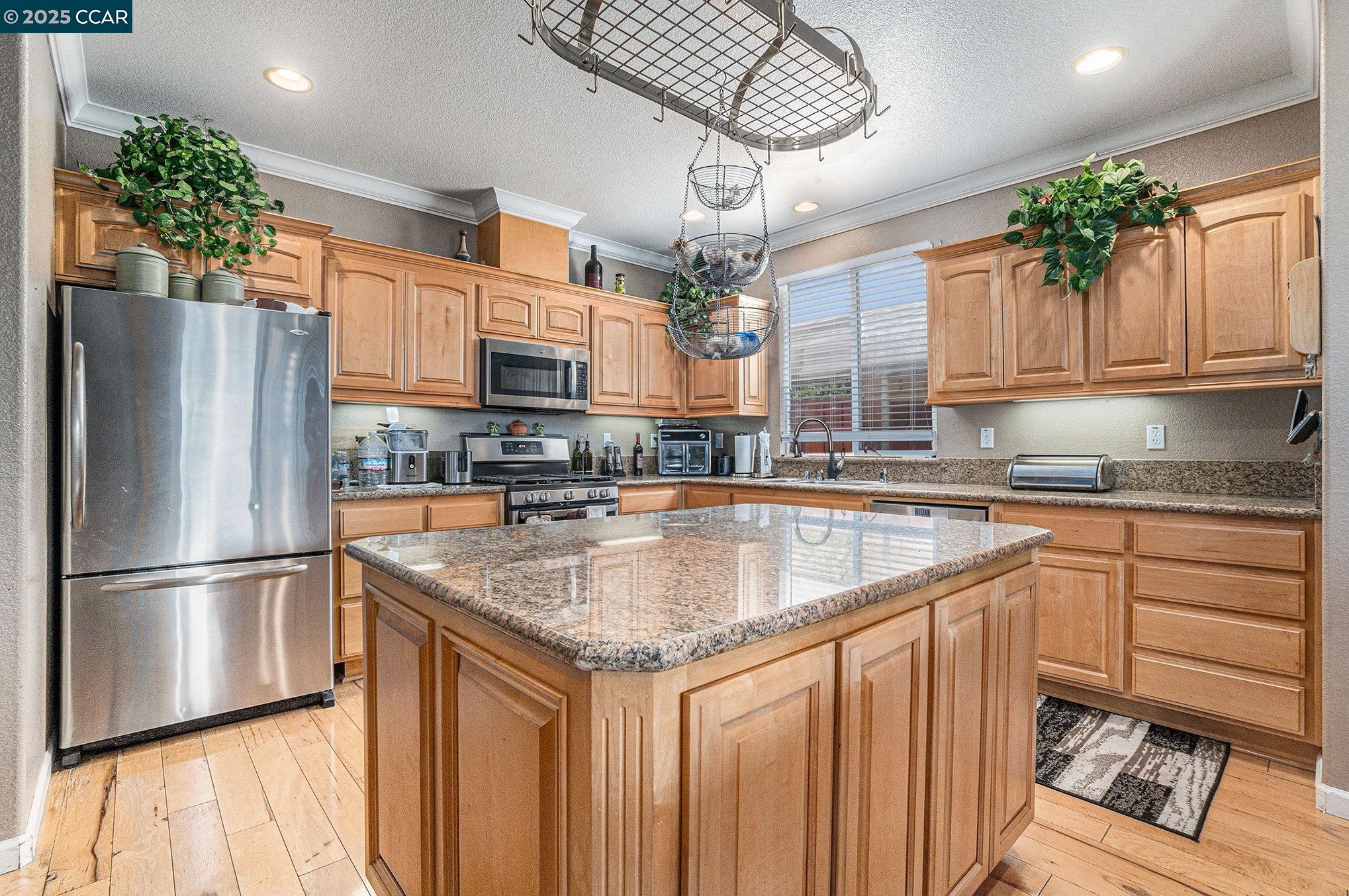 Detail Gallery Image 8 of 39 For 2233 Hampshire Dr, Discovery Bay,  CA 94505 - 4 Beds | 3 Baths