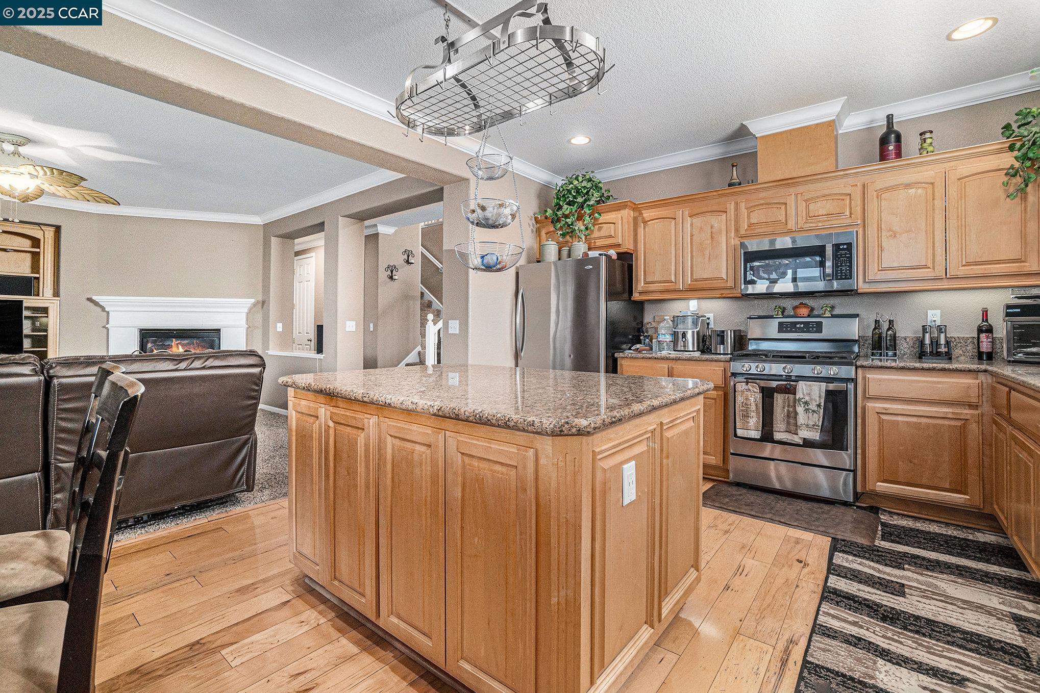 Detail Gallery Image 9 of 39 For 2233 Hampshire Dr, Discovery Bay,  CA 94505 - 4 Beds | 3 Baths