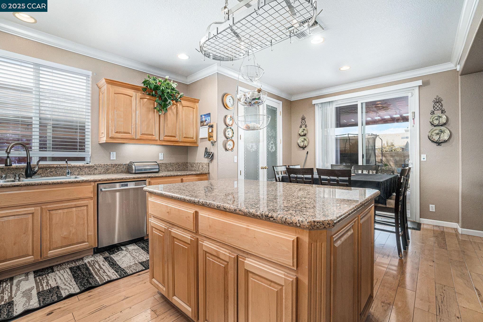 Detail Gallery Image 10 of 39 For 2233 Hampshire Dr, Discovery Bay,  CA 94505 - 4 Beds | 3 Baths