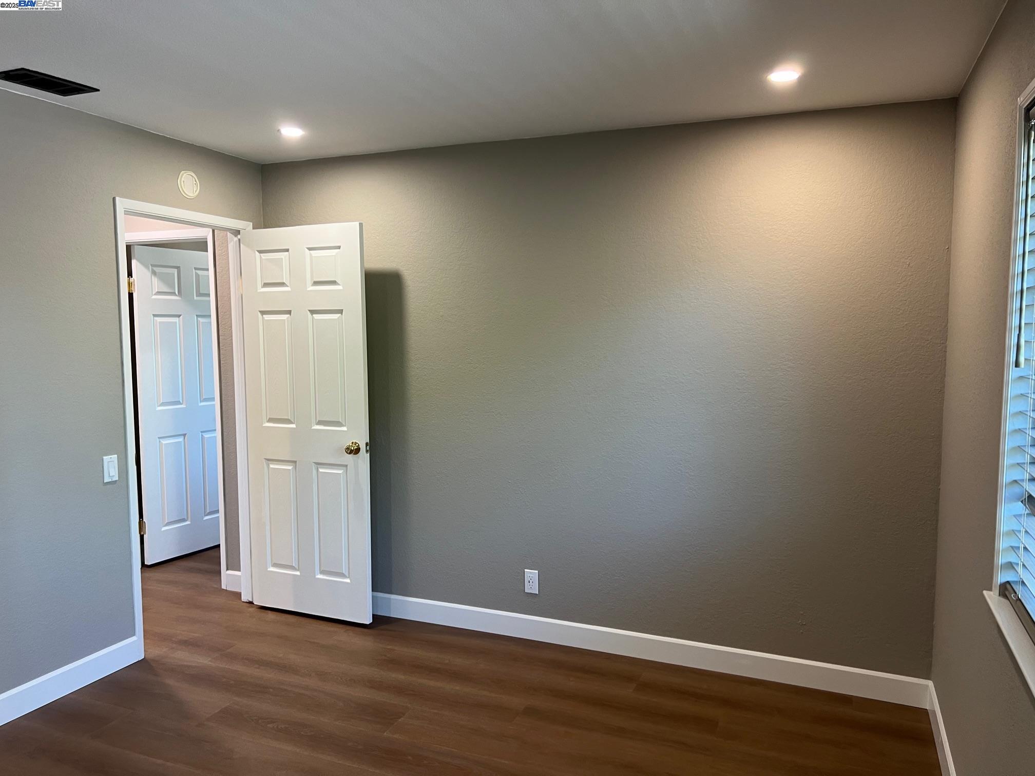 Detail Gallery Image 34 of 56 For 4919 Mohr Ave, Pleasanton,  CA 94566 - 4 Beds | 2/1 Baths