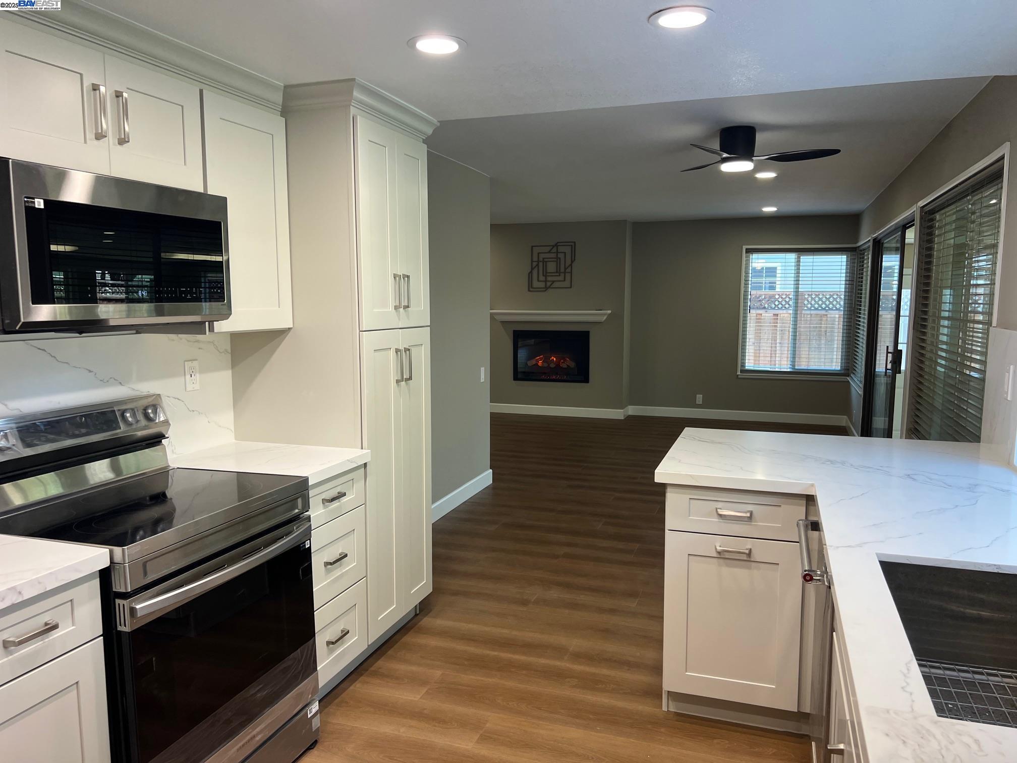 Detail Gallery Image 7 of 56 For 4919 Mohr Ave, Pleasanton,  CA 94566 - 4 Beds | 2/1 Baths