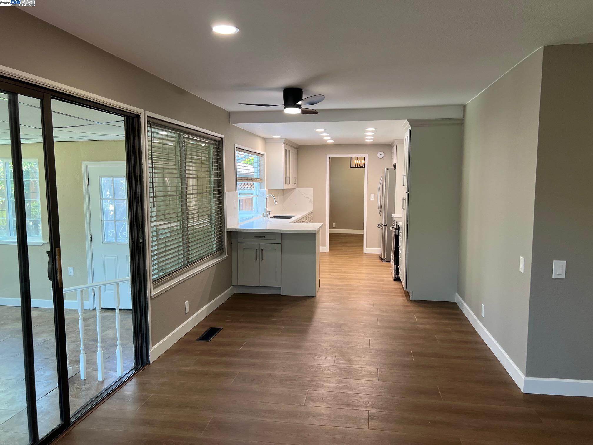Detail Gallery Image 10 of 56 For 4919 Mohr Ave, Pleasanton,  CA 94566 - 4 Beds | 2/1 Baths