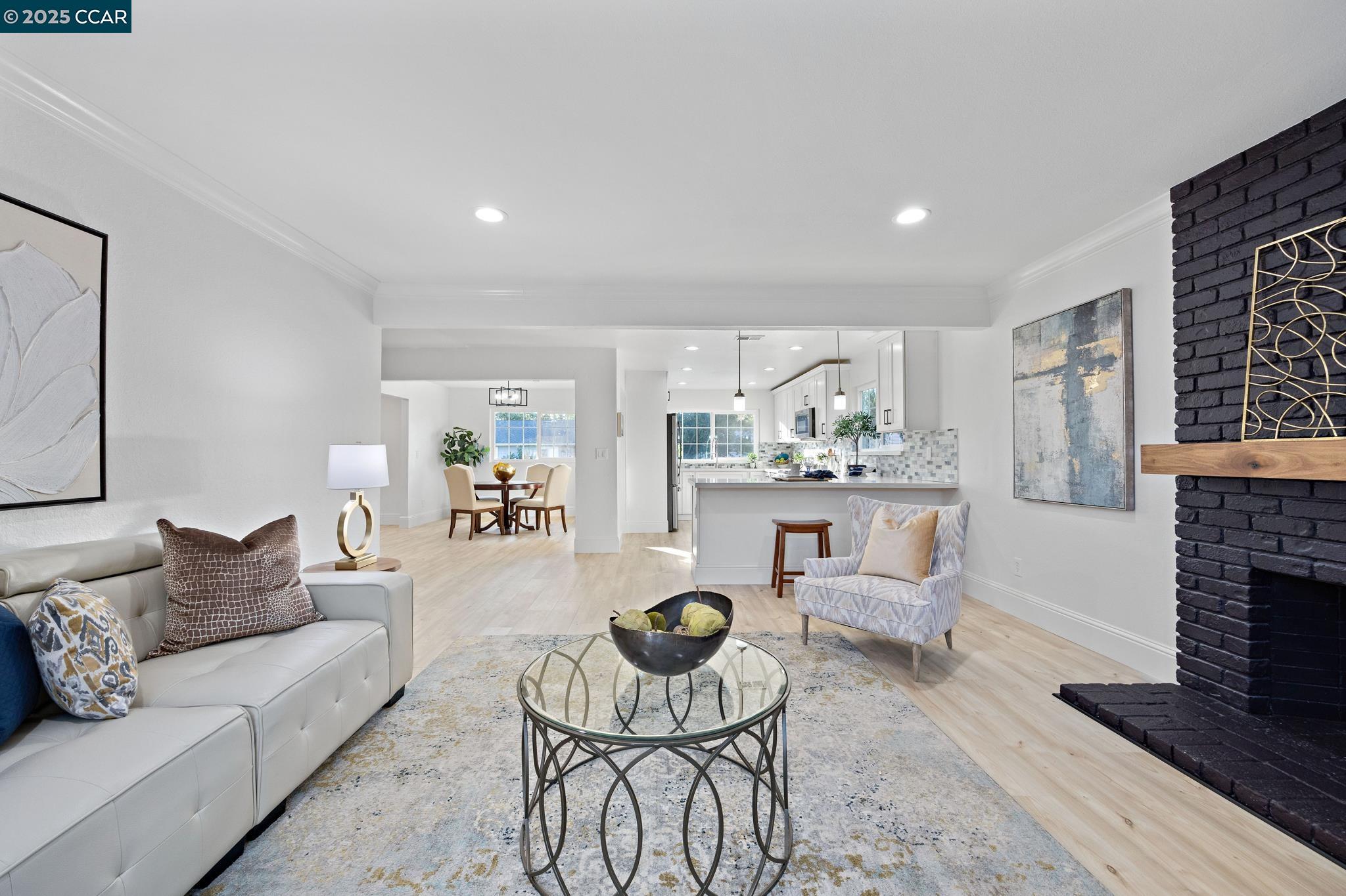 Detail Gallery Image 20 of 60 For 1840 Leo Ln, Concord,  CA 94521 - 4 Beds | 2 Baths