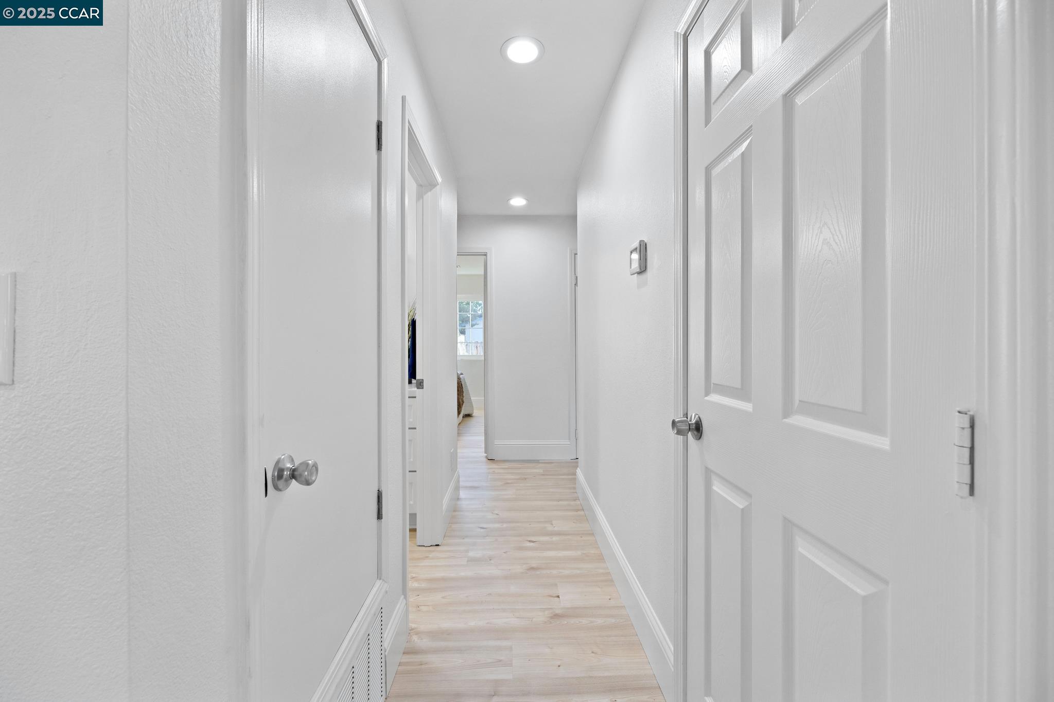 Detail Gallery Image 22 of 60 For 1840 Leo Ln, Concord,  CA 94521 - 4 Beds | 2 Baths