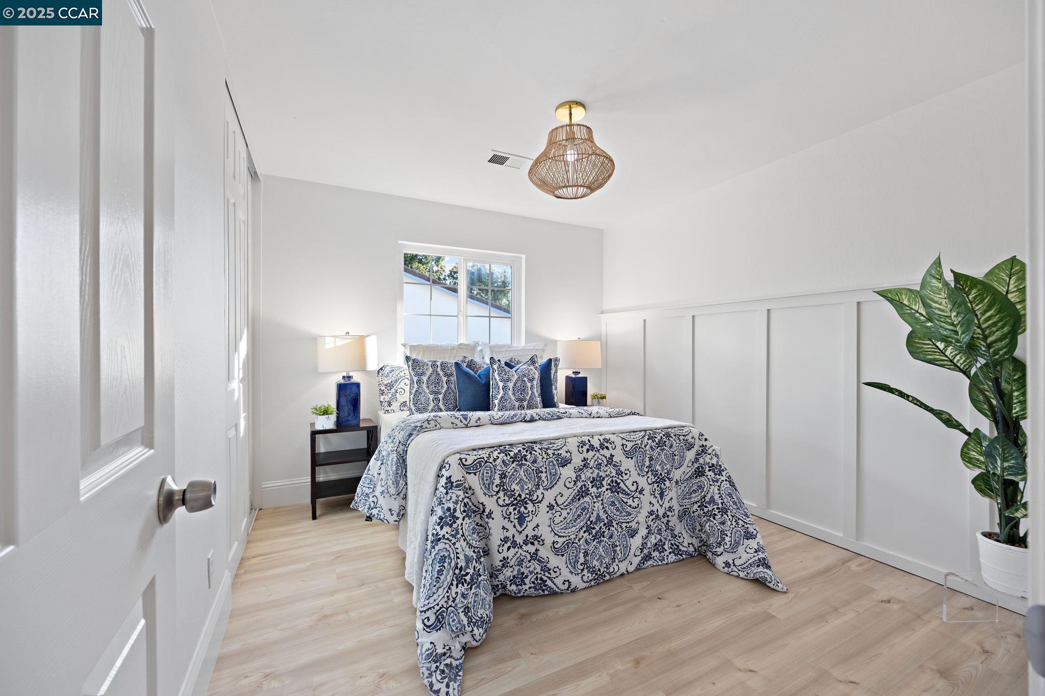 Detail Gallery Image 28 of 60 For 1840 Leo Ln, Concord,  CA 94521 - 4 Beds | 2 Baths