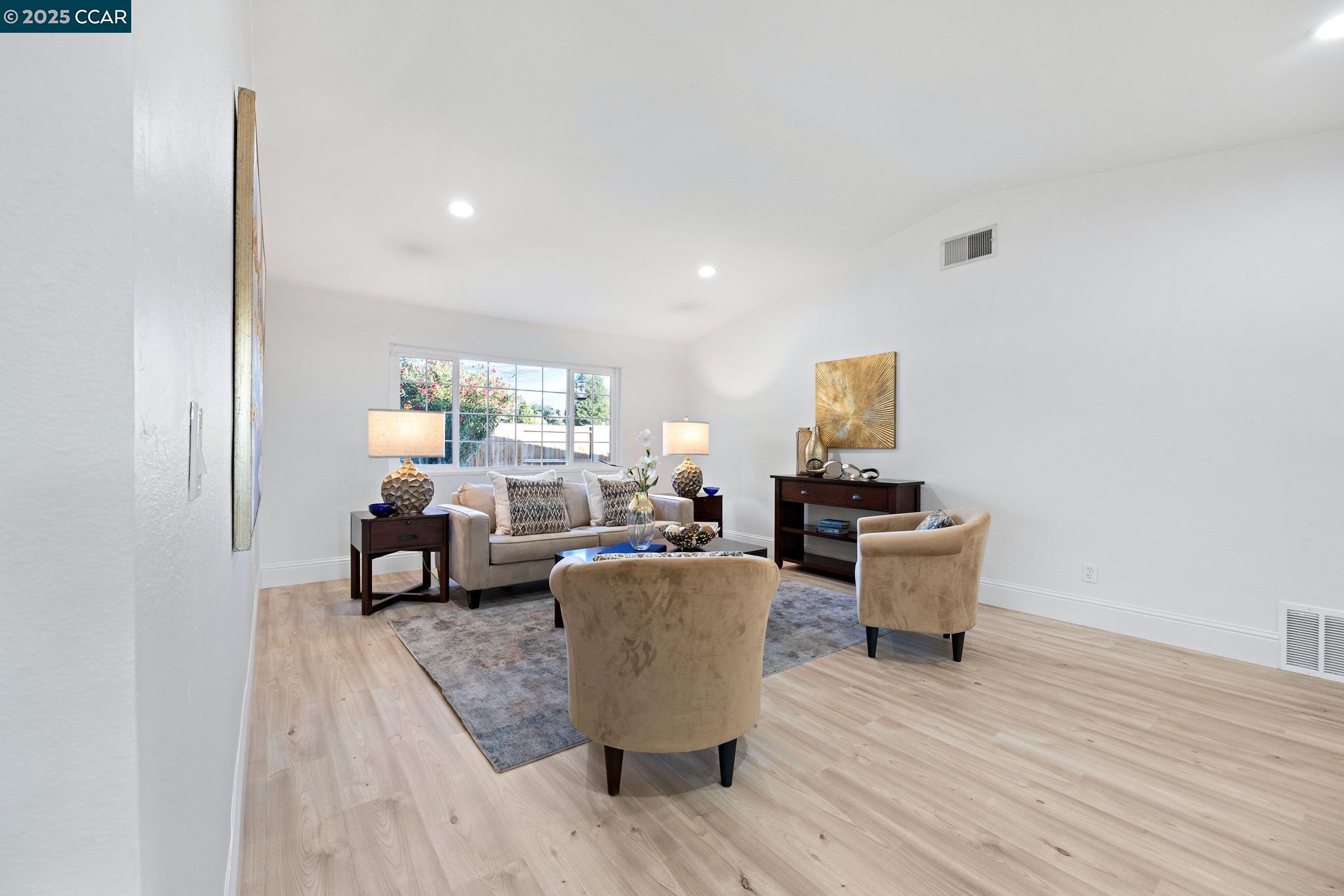 Detail Gallery Image 41 of 60 For 1840 Leo Ln, Concord,  CA 94521 - 4 Beds | 2 Baths