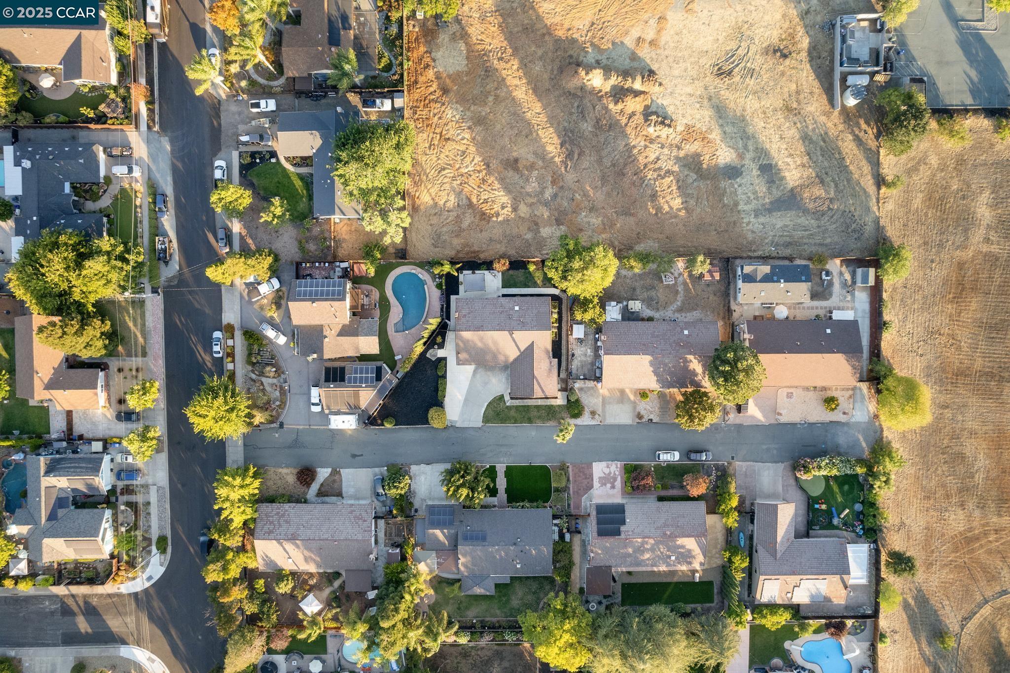 Detail Gallery Image 53 of 60 For 1840 Leo Ln, Concord,  CA 94521 - 4 Beds | 2 Baths