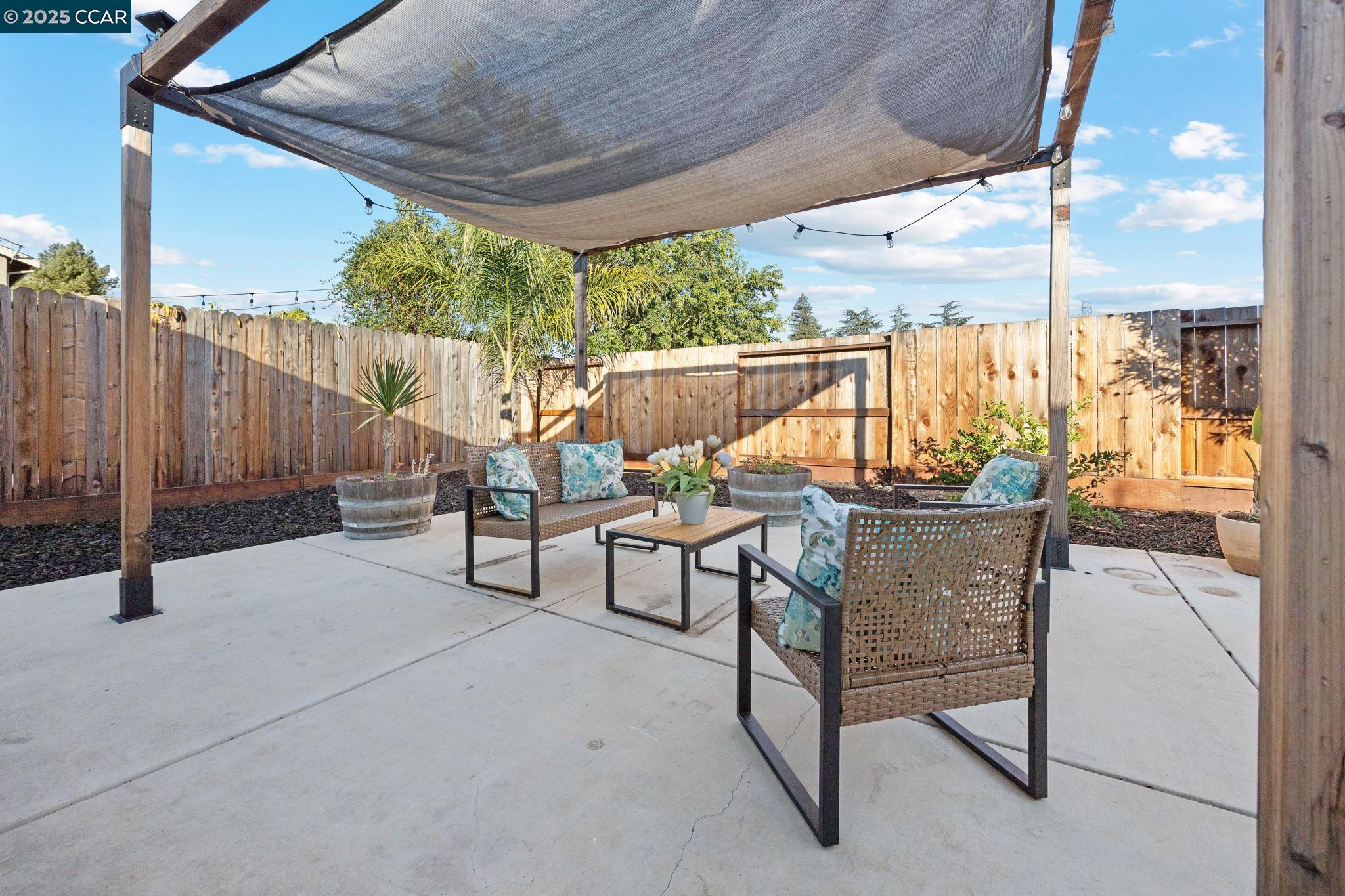 Detail Gallery Image 57 of 60 For 1840 Leo Ln, Concord,  CA 94521 - 4 Beds | 2 Baths