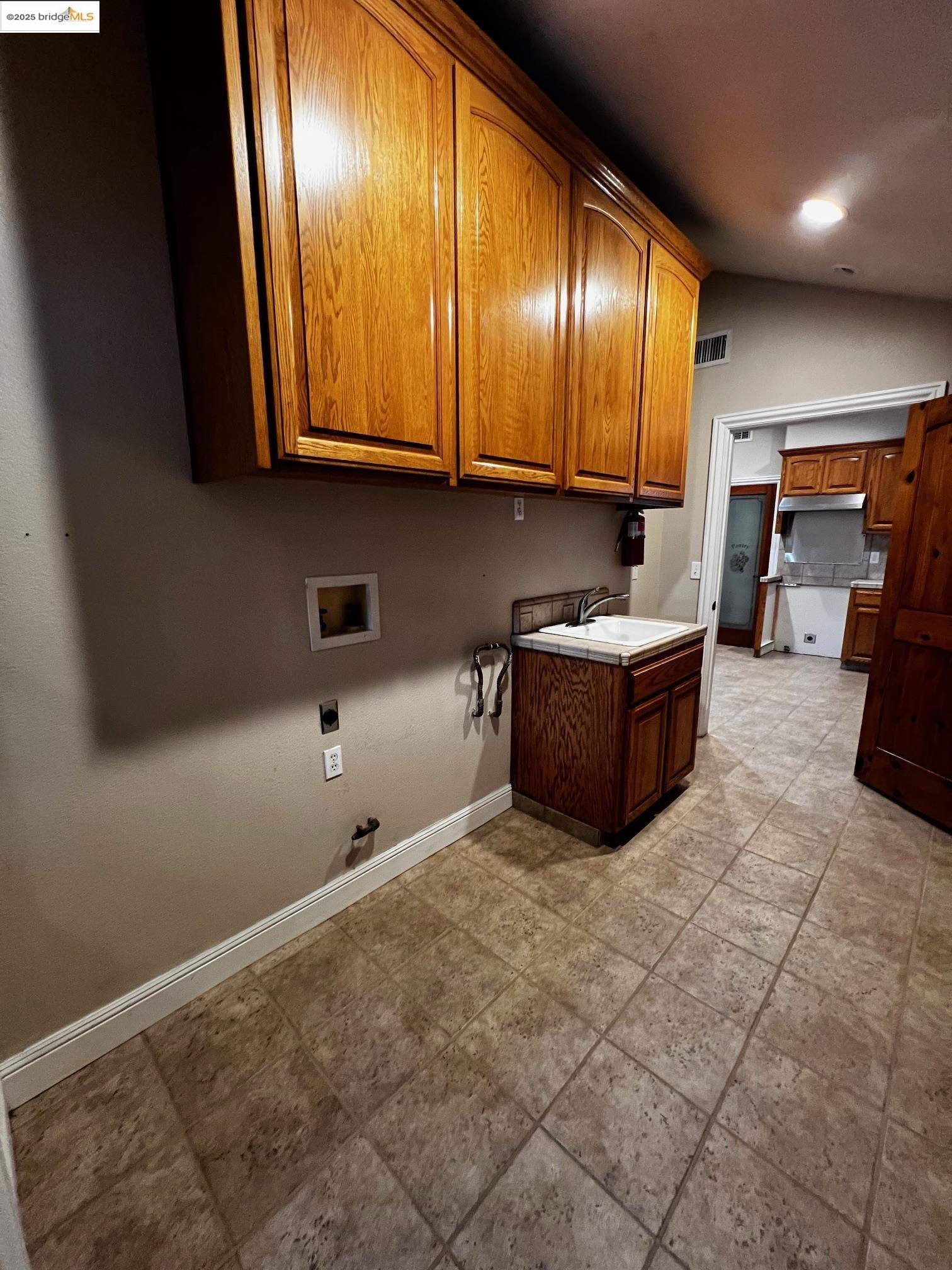 Detail Gallery Image 19 of 33 For 12600 Lynde, Knights Ferry,  CA 95361-1260 - 2 Beds | 1 Baths