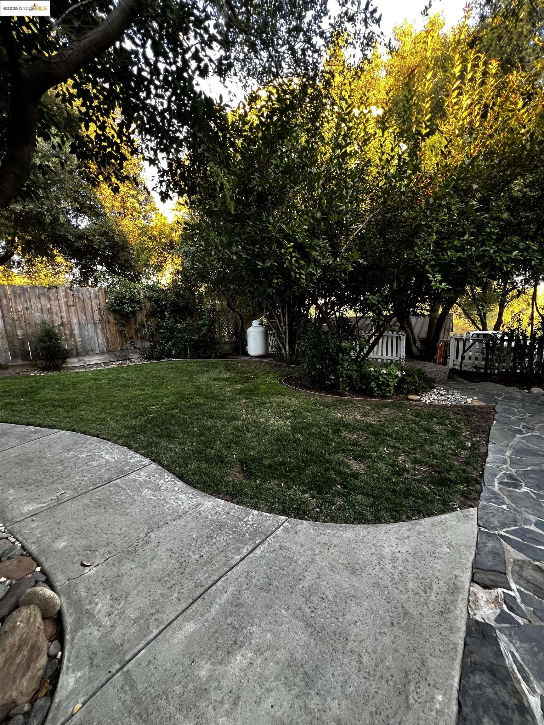Detail Gallery Image 22 of 33 For 12600 Lynde, Knights Ferry,  CA 95361-1260 - 2 Beds | 1 Baths