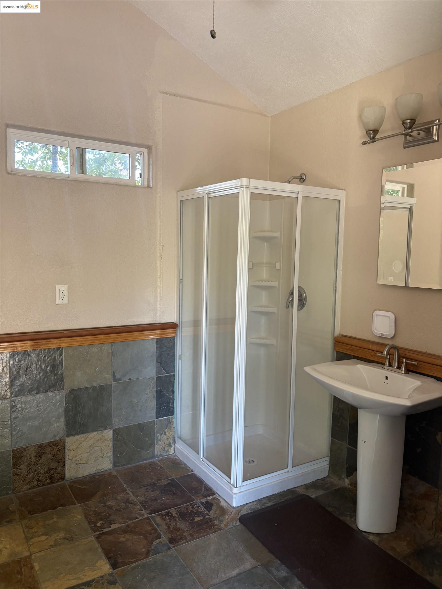 Detail Gallery Image 32 of 33 For 12600 Lynde, Knights Ferry,  CA 95361-1260 - 2 Beds | 1 Baths