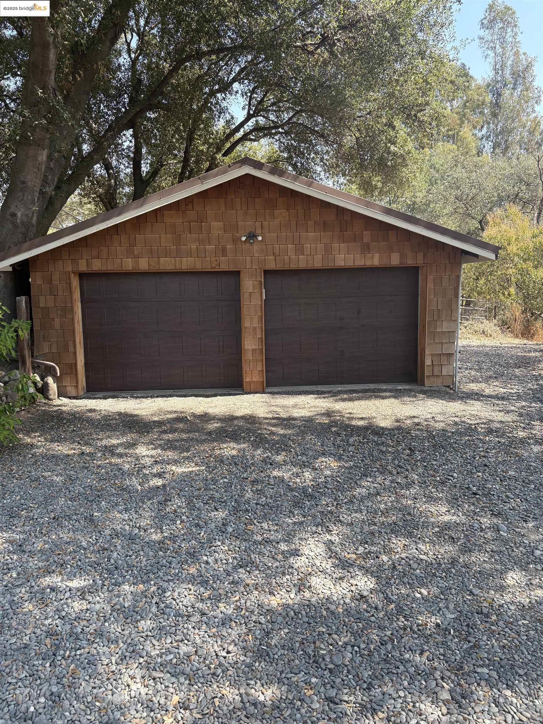 Detail Gallery Image 5 of 33 For 12600 Lynde, Knights Ferry,  CA 95361-1260 - 2 Beds | 1 Baths