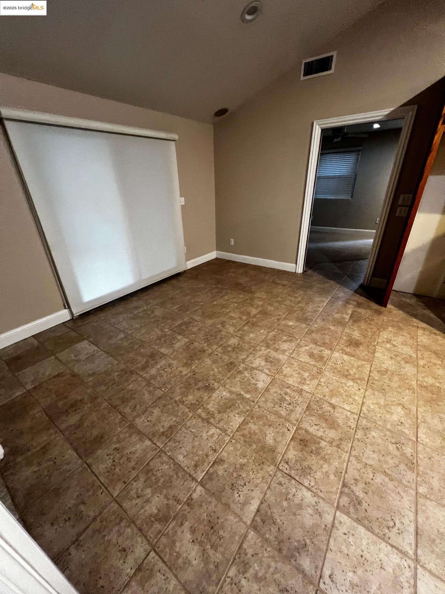 Detail Gallery Image 6 of 33 For 12600 Lynde, Knights Ferry,  CA 95361-1260 - 2 Beds | 1 Baths