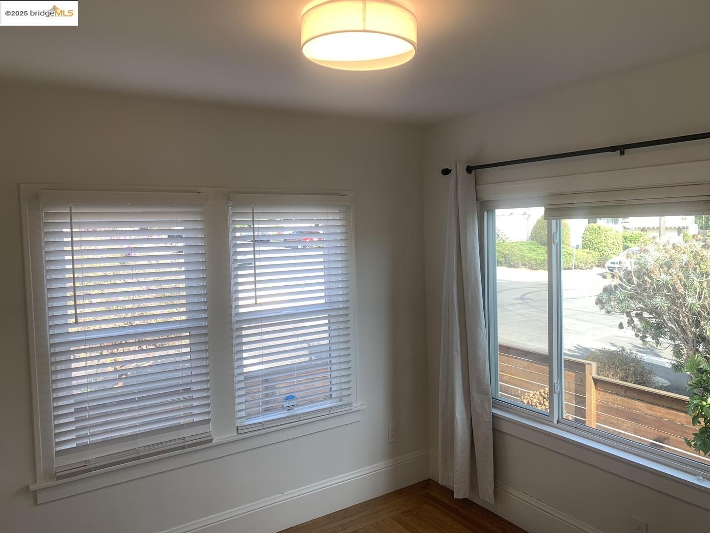 Detail Gallery Image 15 of 18 For 3531 Laurel Ave, Oakland,  CA 94602 - 3 Beds | 1 Baths