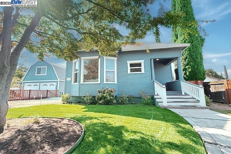 Detail Gallery Image 2 of 41 For 434 Joseph Rd, Manteca,  CA 95336 - 3 Beds | 3 Baths