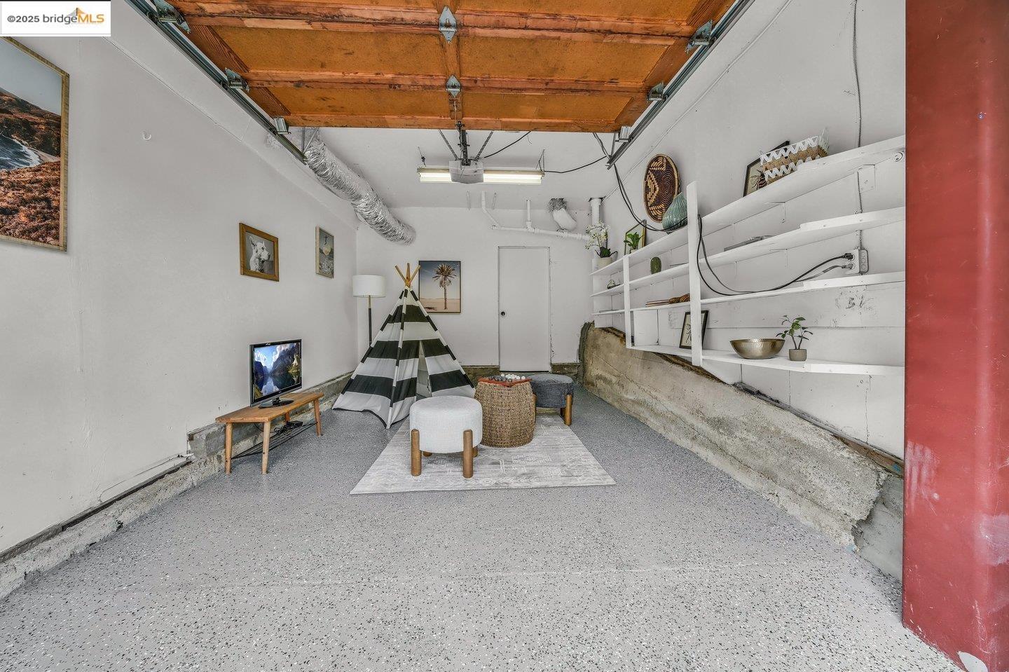 Detail Gallery Image 32 of 33 For 5925 Outlook Ave, Oakland,  CA 94605 - 2 Beds | 1 Baths