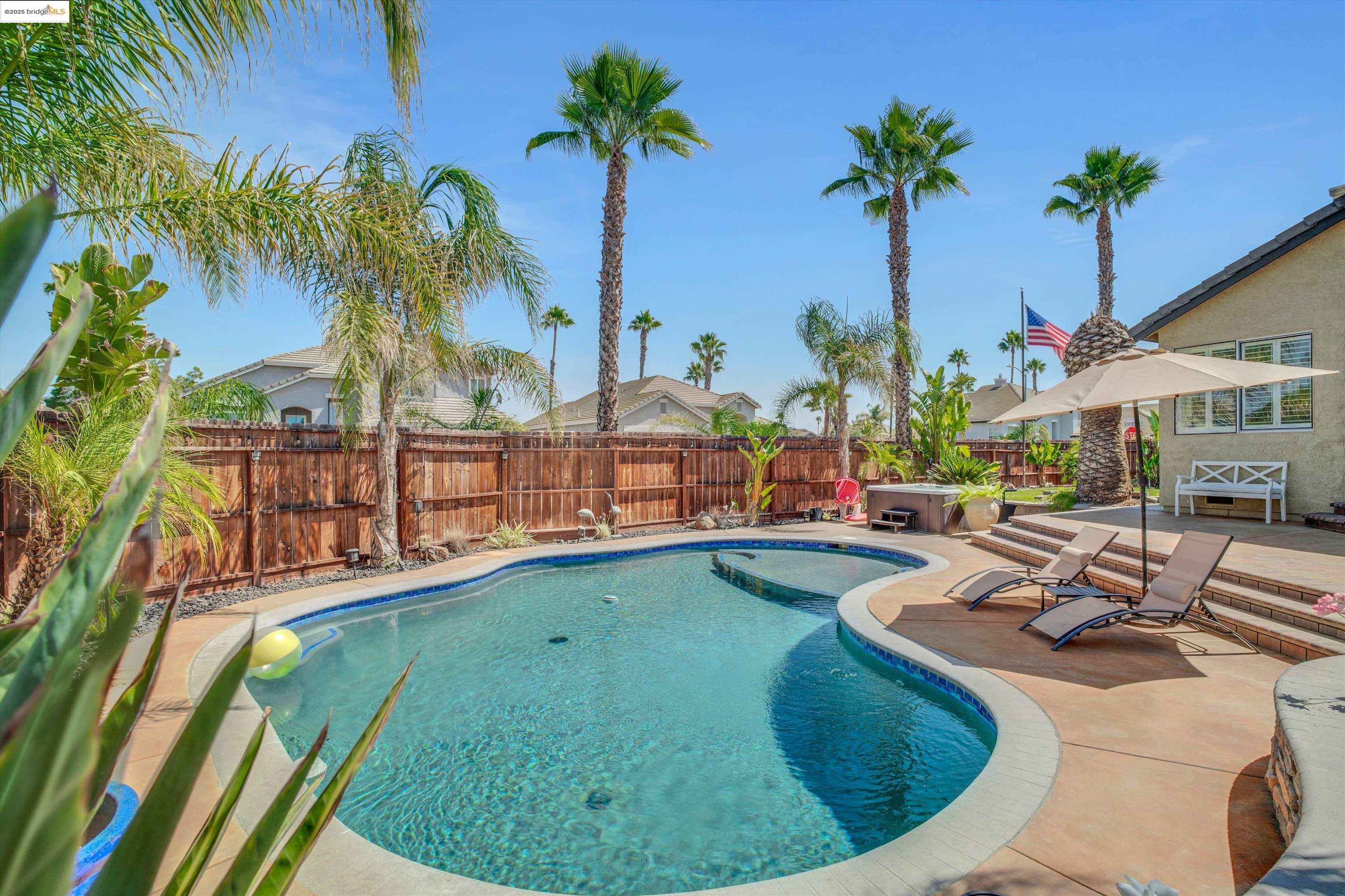 Detail Gallery Image 4 of 43 For 2265 Newport Ct, Discovery Bay,  CA 94505 - 3 Beds | 2 Baths