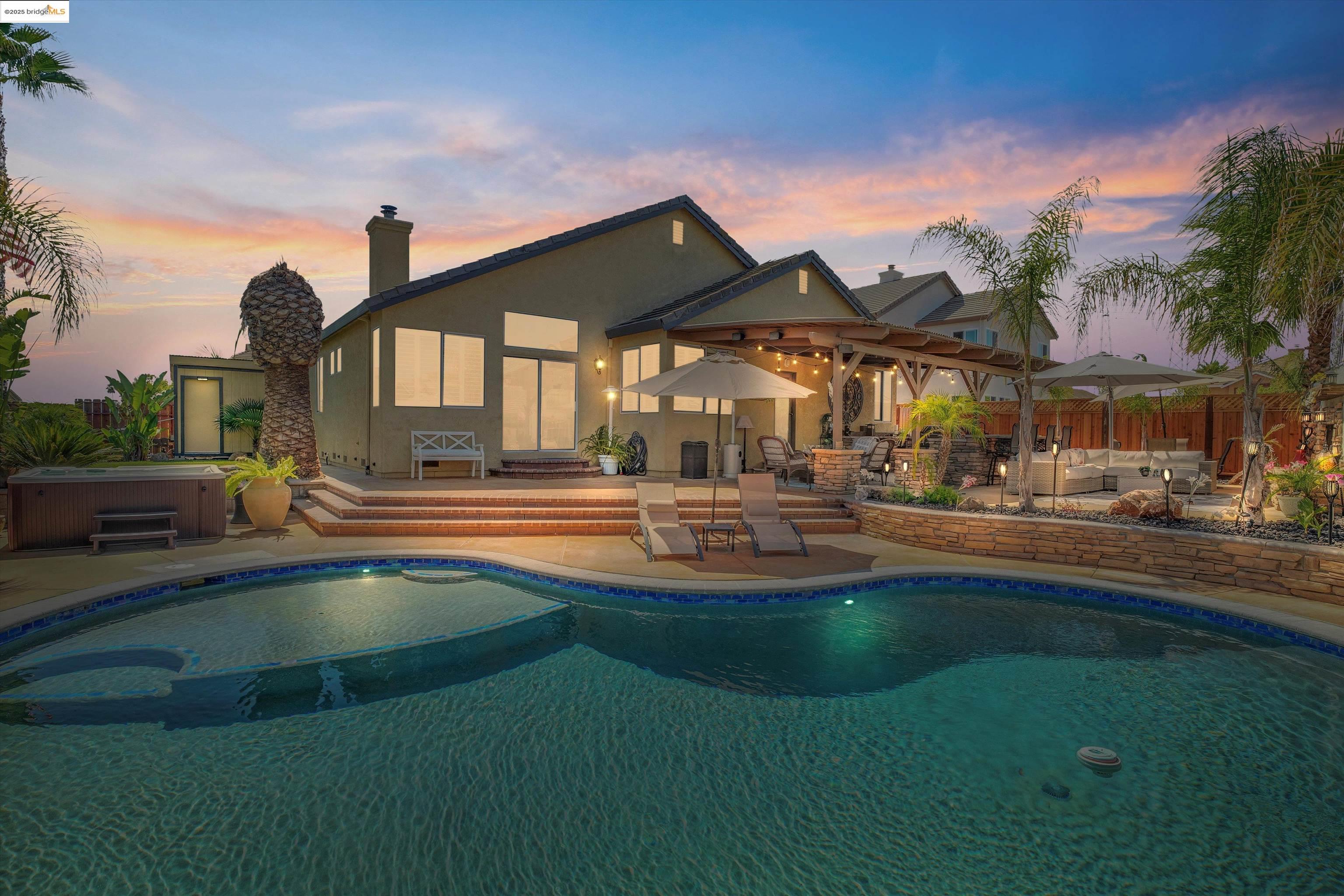 Detail Gallery Image 7 of 43 For 2265 Newport Ct, Discovery Bay,  CA 94505 - 3 Beds | 2 Baths