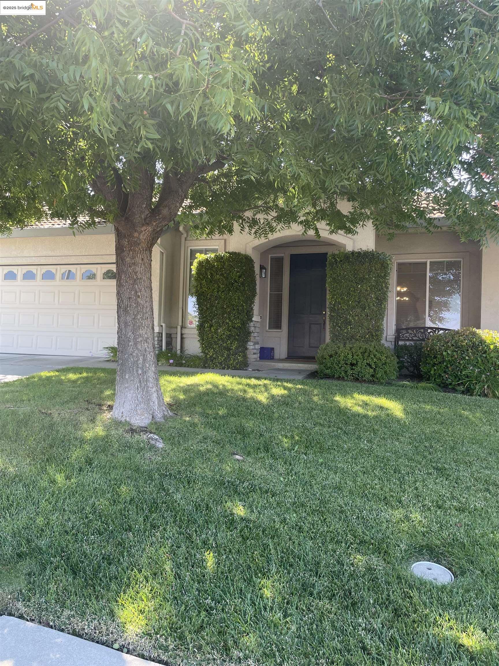 Detail Gallery Image 2 of 36 For 820 Carpinteria Dr, Antioch,  CA 94509 - 3 Beds | 2 Baths