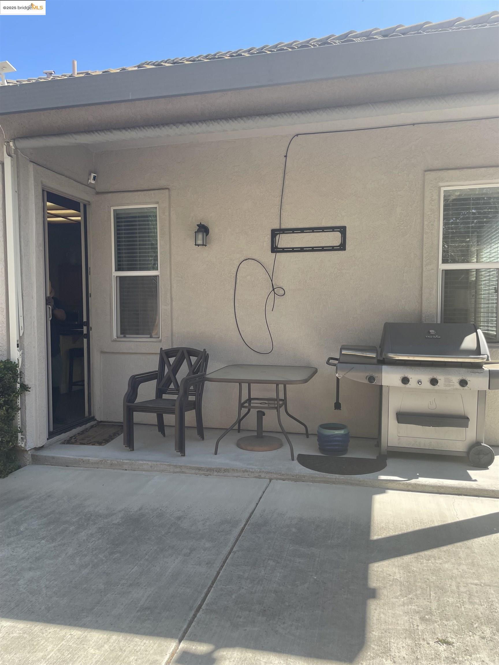 Detail Gallery Image 5 of 36 For 820 Carpinteria Dr, Antioch,  CA 94509 - 3 Beds | 2 Baths