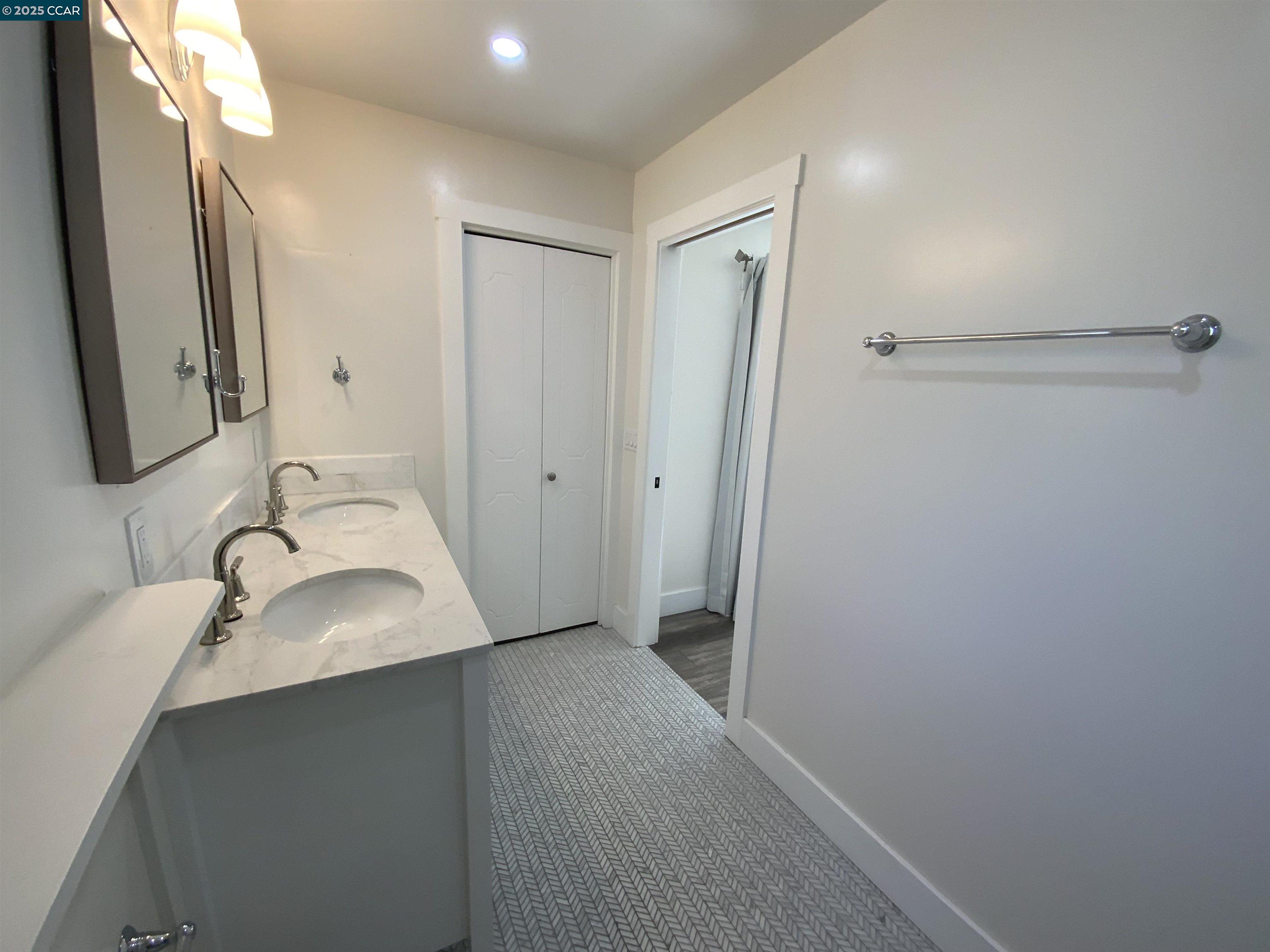 Detail Gallery Image 14 of 33 For 632 Everett Dr, Danville,  CA 94526 - 5 Beds | 3 Baths