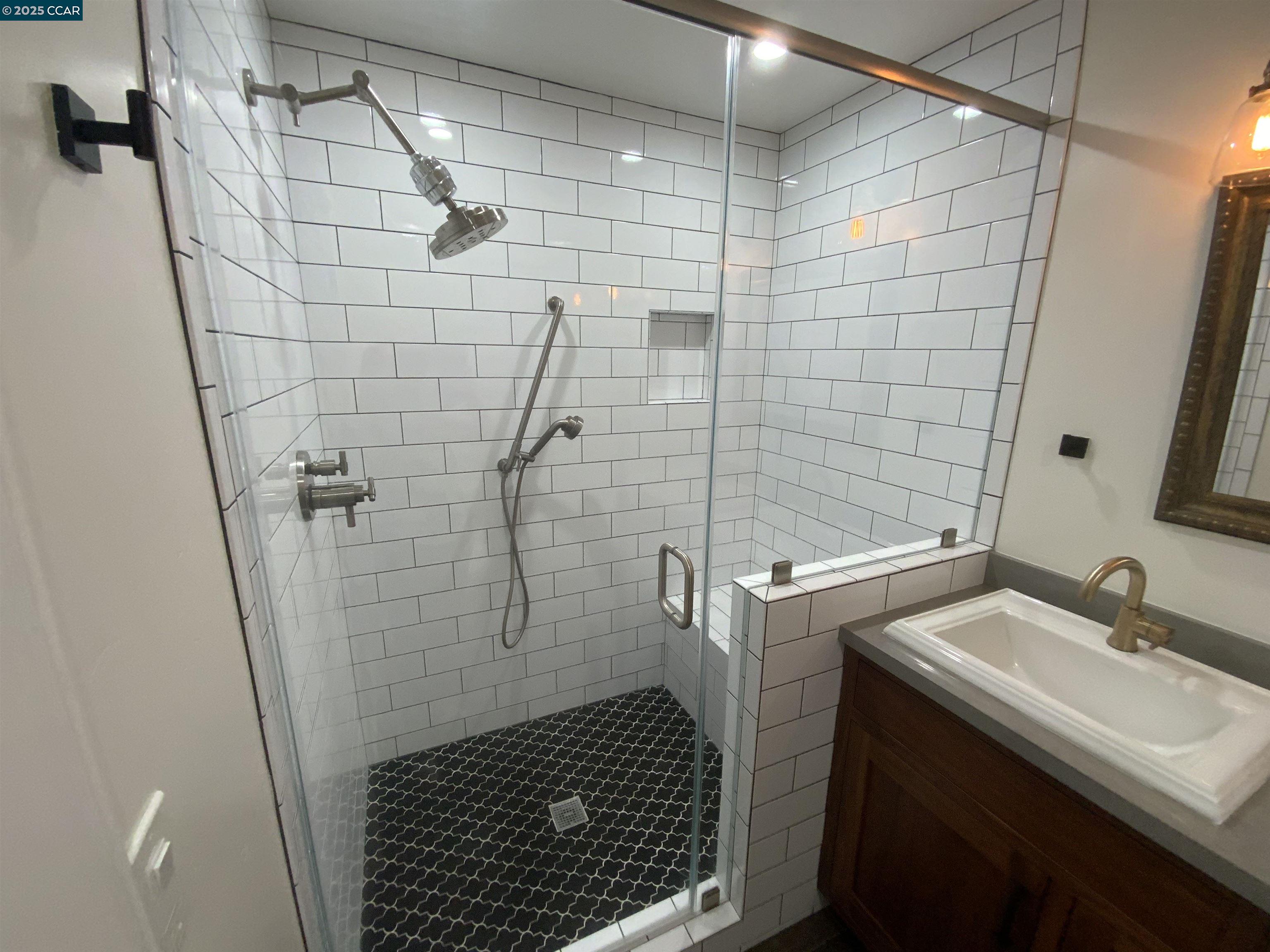 Detail Gallery Image 23 of 33 For 632 Everett Dr, Danville,  CA 94526 - 5 Beds | 3 Baths