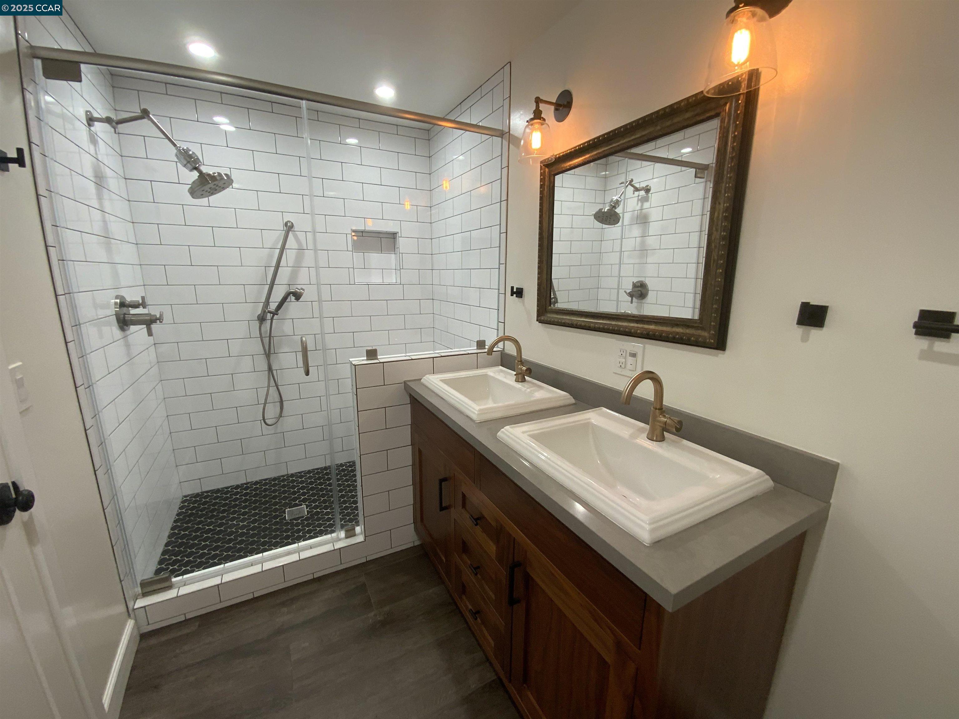 Detail Gallery Image 24 of 33 For 632 Everett Dr, Danville,  CA 94526 - 5 Beds | 3 Baths