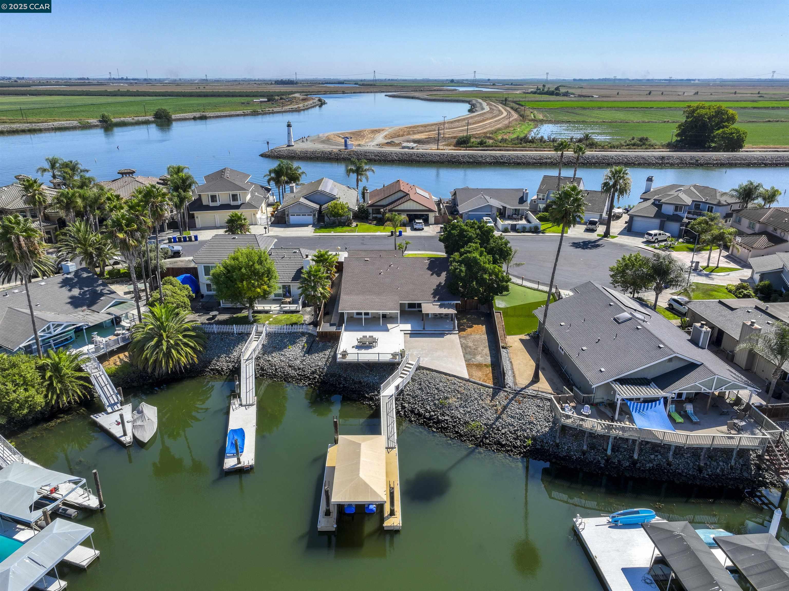 Detail Gallery Image 4 of 47 For 51 Discovery Bay Blvd, Discovery Bay,  CA 94505 - 4 Beds | 2 Baths