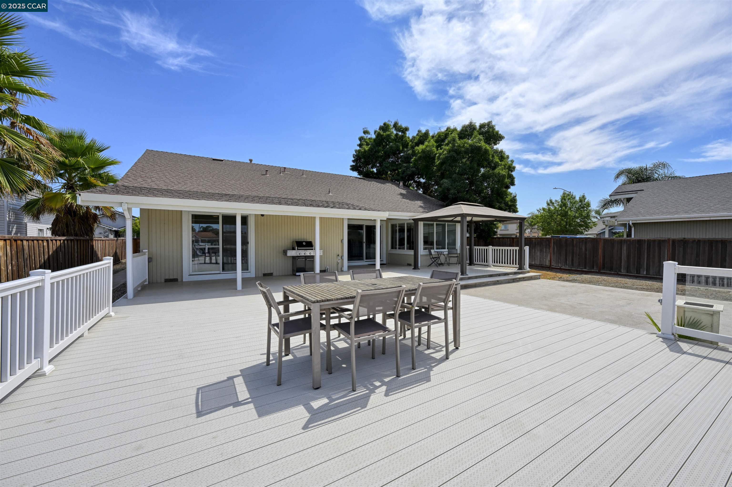 Detail Gallery Image 5 of 47 For 51 Discovery Bay Blvd, Discovery Bay,  CA 94505 - 4 Beds | 2 Baths