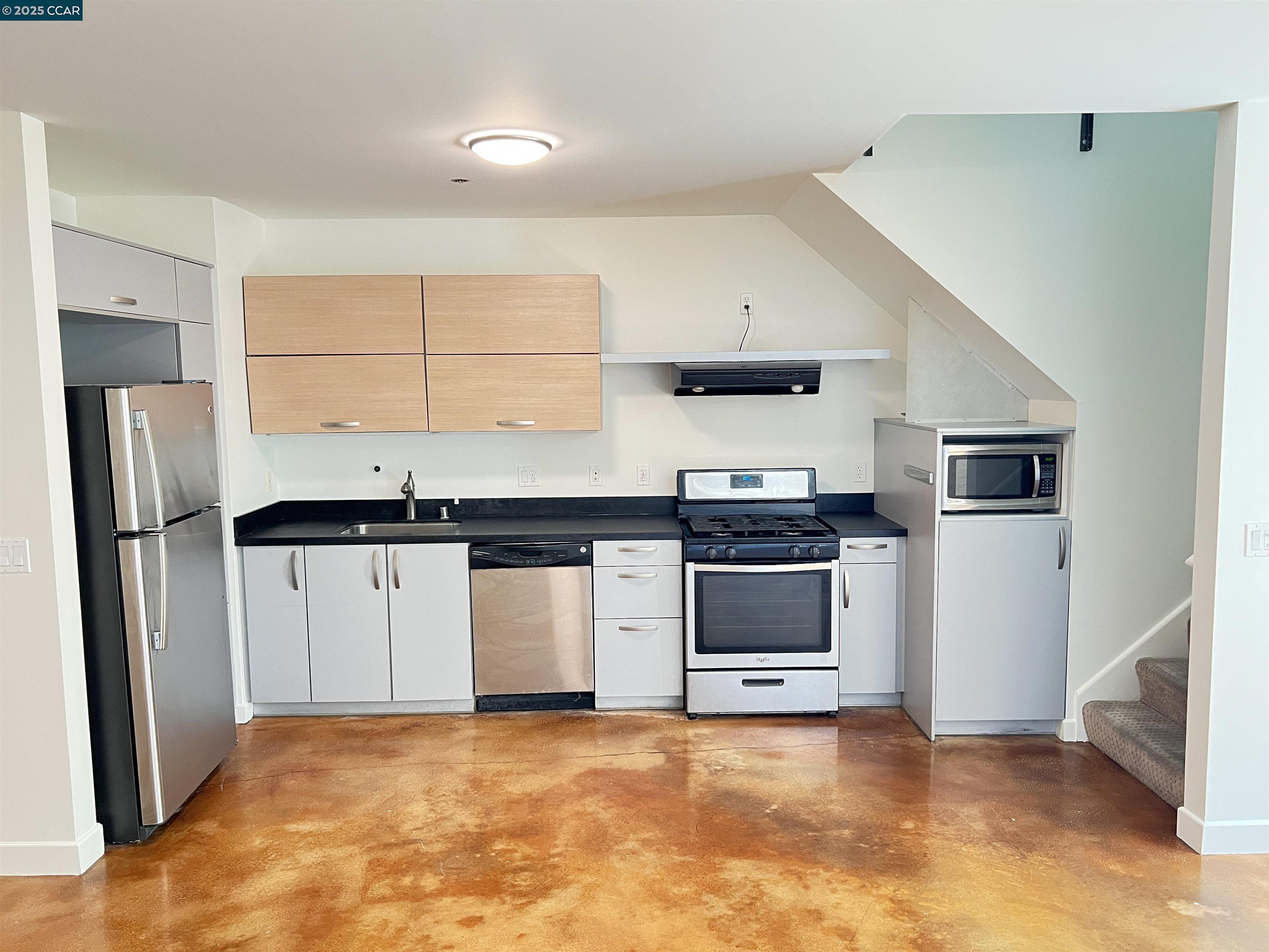 Detail Gallery Image 11 of 20 For 6501 San Pablo Ave #203,  Oakland,  CA 94608 - 1 Beds | 1/1 Baths