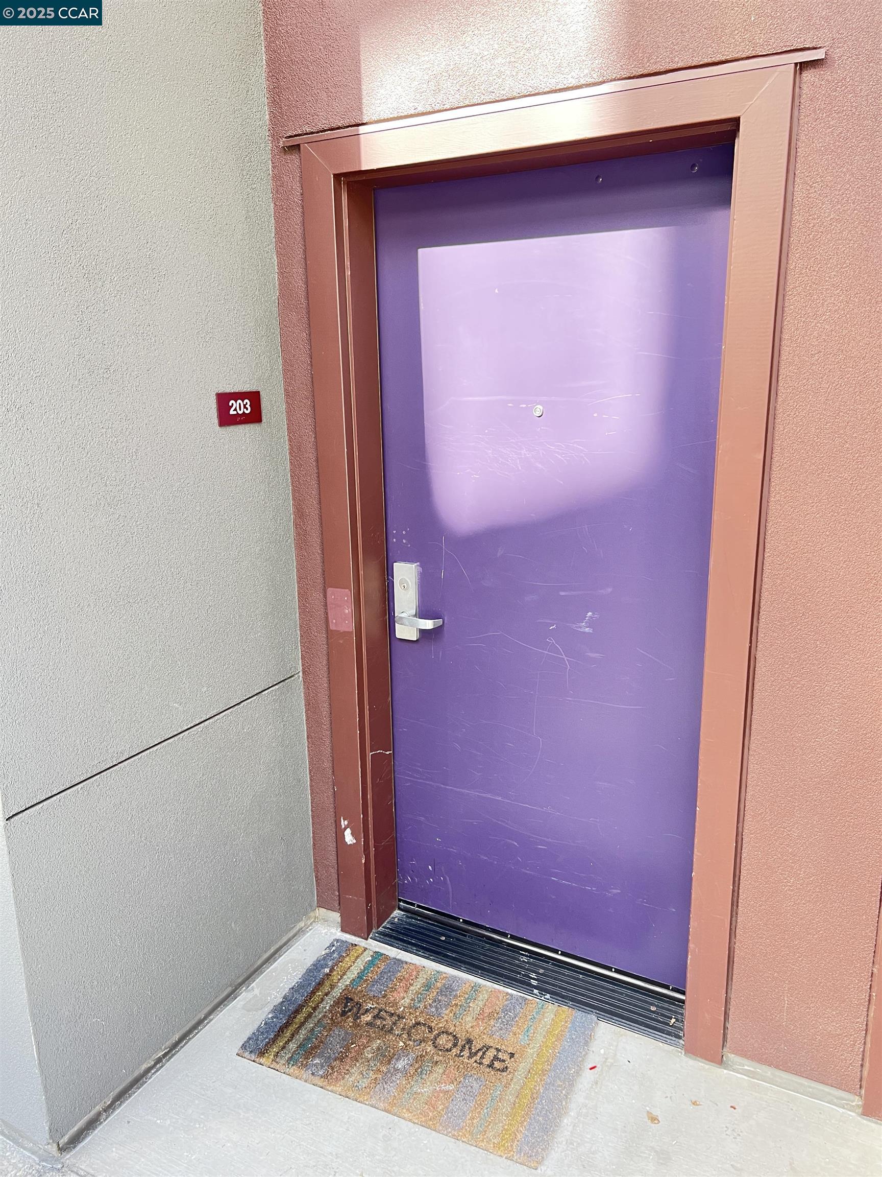 Detail Gallery Image 9 of 20 For 6501 San Pablo Ave #203,  Oakland,  CA 94608 - 1 Beds | 1/1 Baths