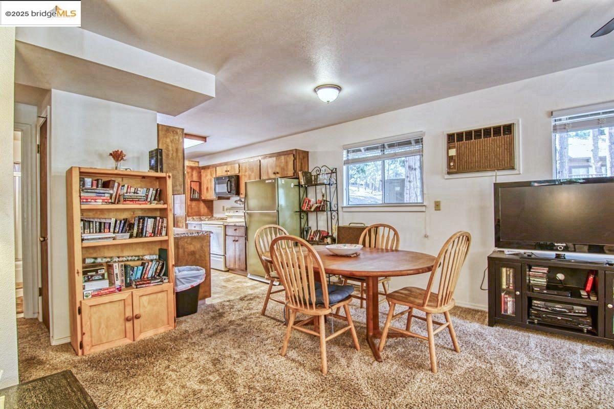 Detail Gallery Image 4 of 22 For 19513 Grizzly Circle, Groveland,  CA 95321-9320 - 3 Beds | 1/1 Baths