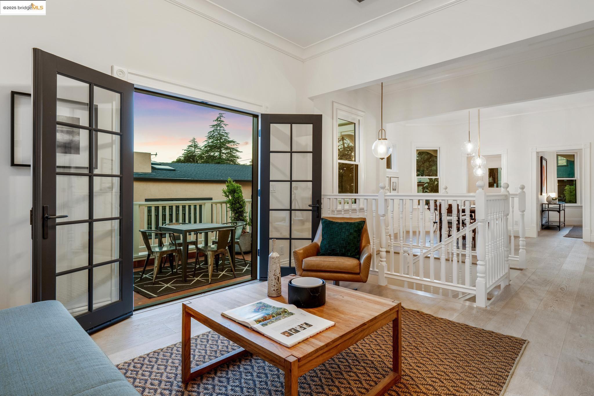 Detail Gallery Image 20 of 57 For 4440 Howe St, Oakland,  CA 94611 - 4 Beds | 3 Baths