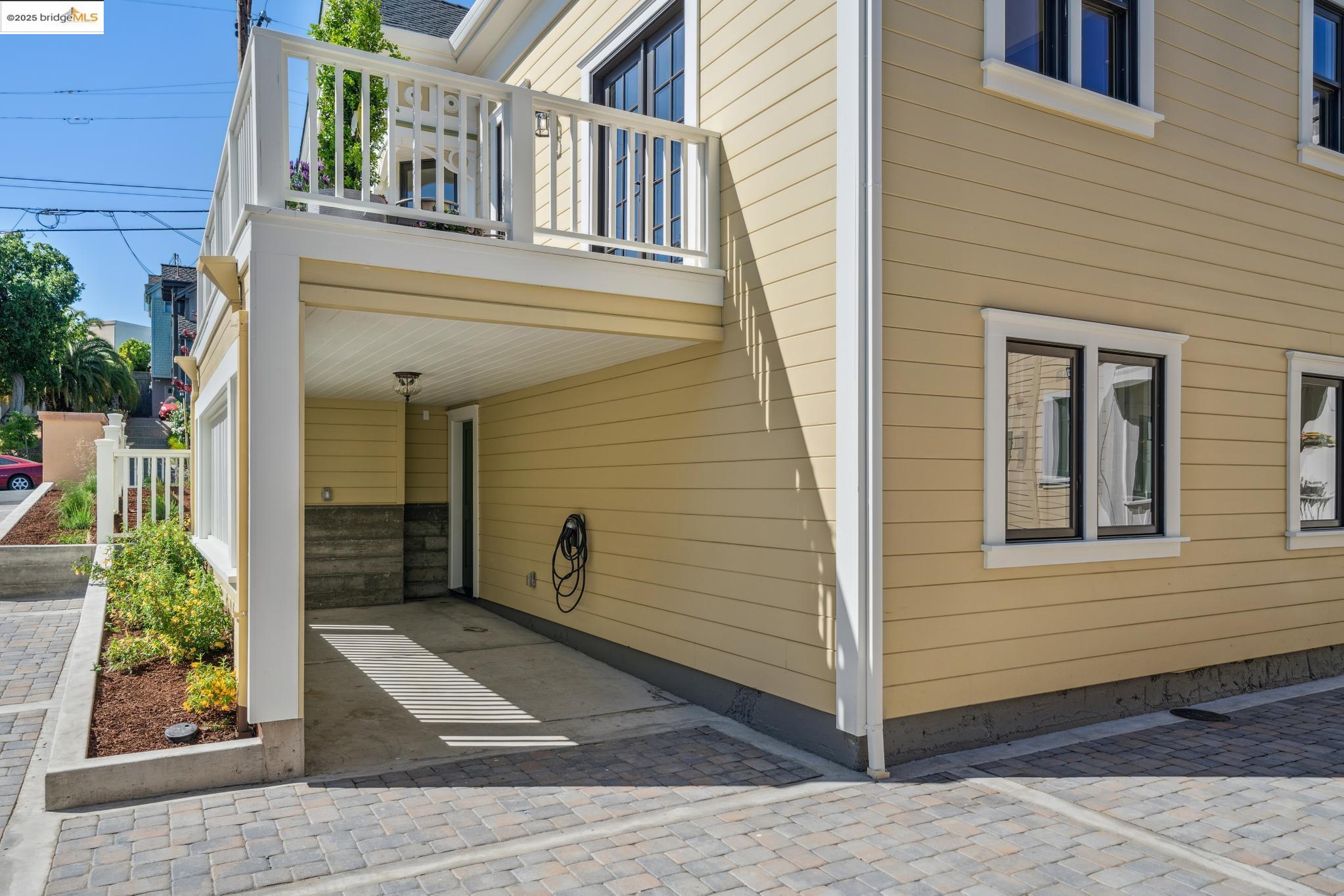 Detail Gallery Image 49 of 57 For 4440 Howe St, Oakland,  CA 94611 - 4 Beds | 3 Baths