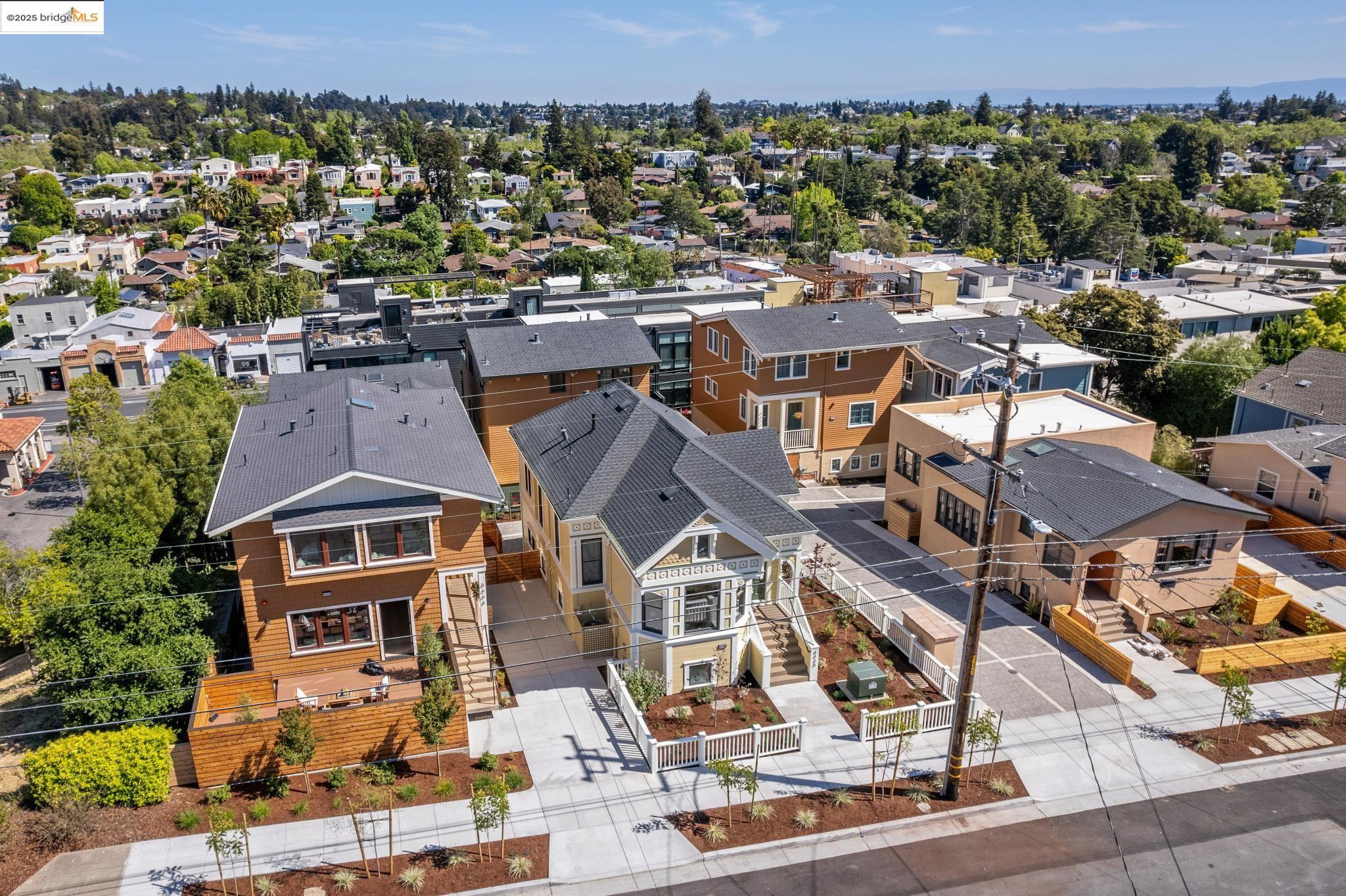 Detail Gallery Image 53 of 57 For 4440 Howe St, Oakland,  CA 94611 - 4 Beds | 3 Baths