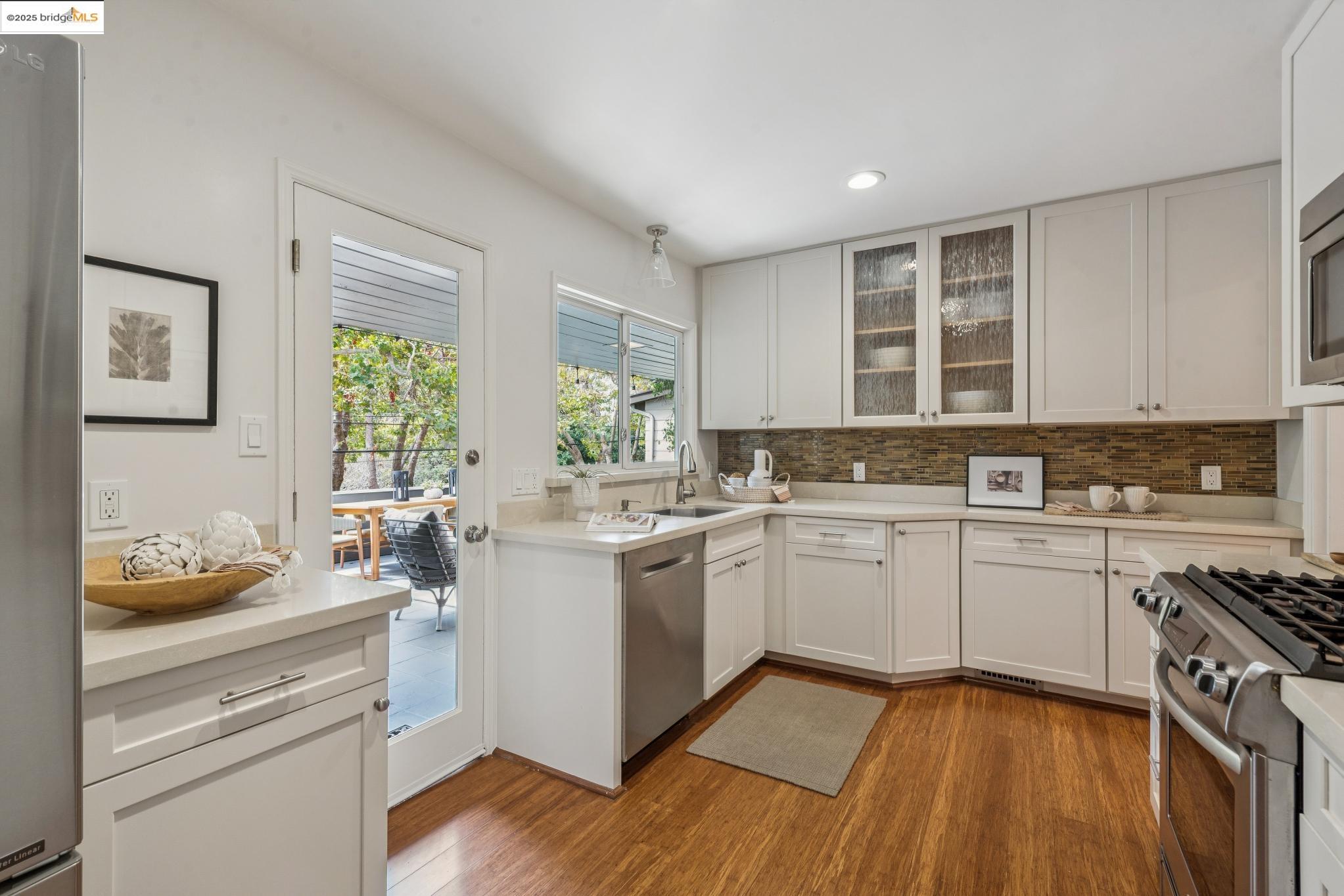 Detail Gallery Image 12 of 48 For 306 Ramona Avenue, Piedmont,  CA 94611-3936 - 3 Beds | 2 Baths