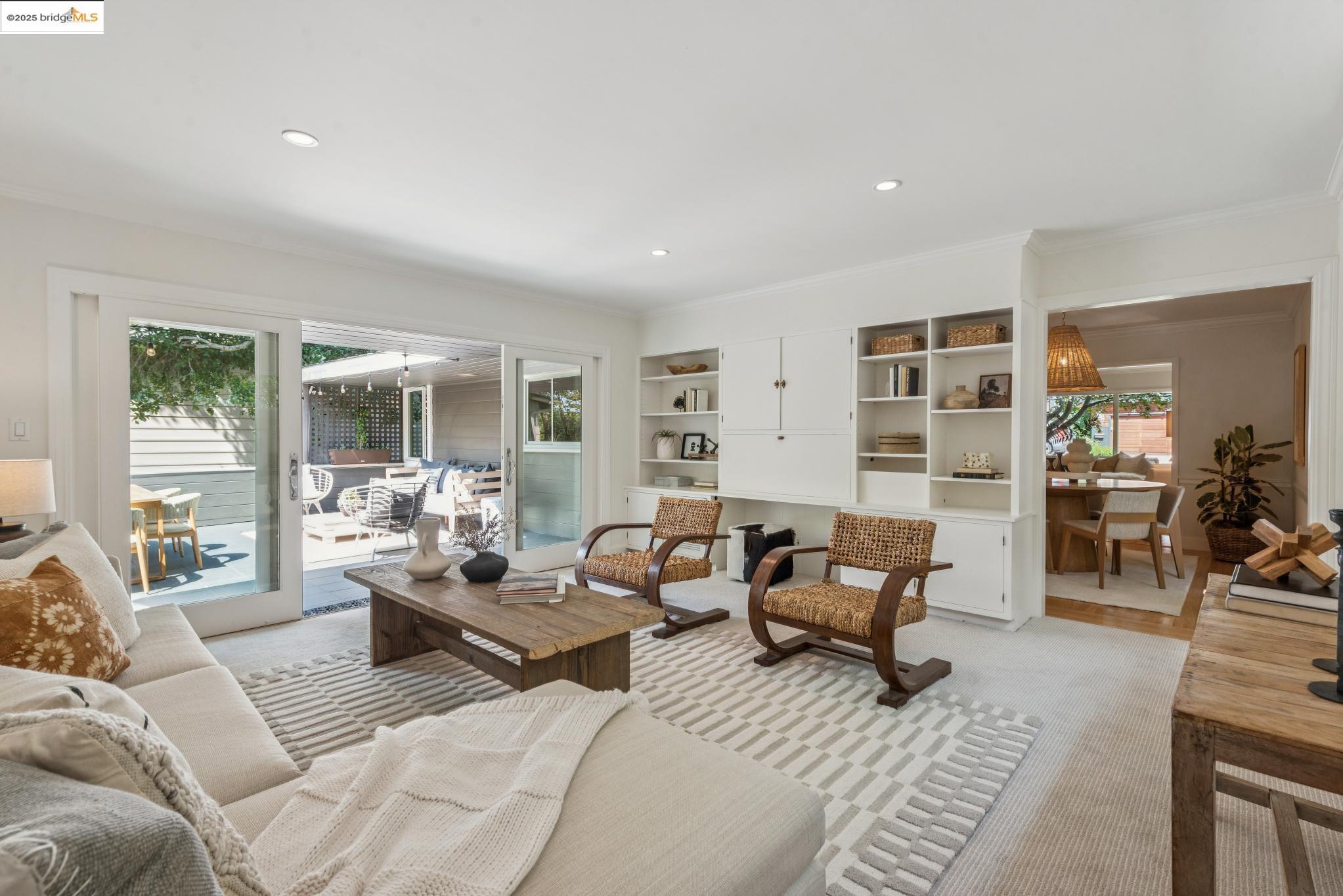 Detail Gallery Image 16 of 48 For 306 Ramona Avenue, Piedmont,  CA 94611-3936 - 3 Beds | 2 Baths
