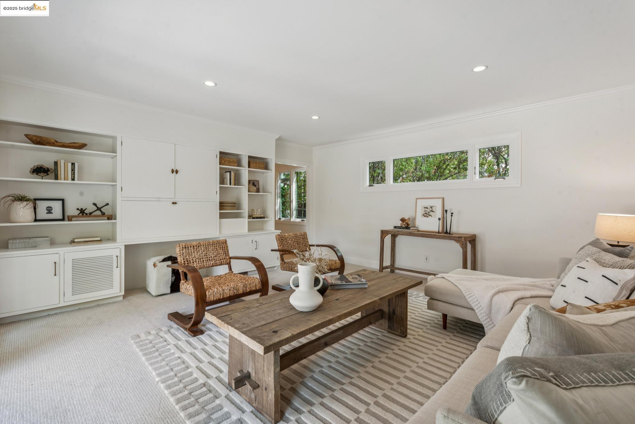 Detail Gallery Image 17 of 48 For 306 Ramona Avenue, Piedmont,  CA 94611-3936 - 3 Beds | 2 Baths