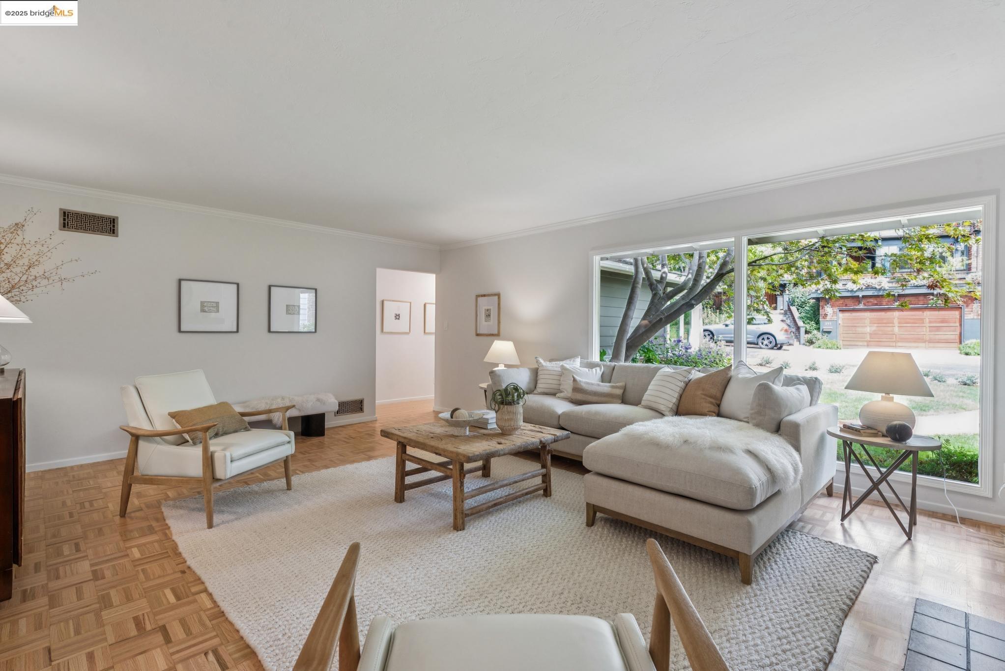 Detail Gallery Image 6 of 48 For 306 Ramona Avenue, Piedmont,  CA 94611-3936 - 3 Beds | 2 Baths
