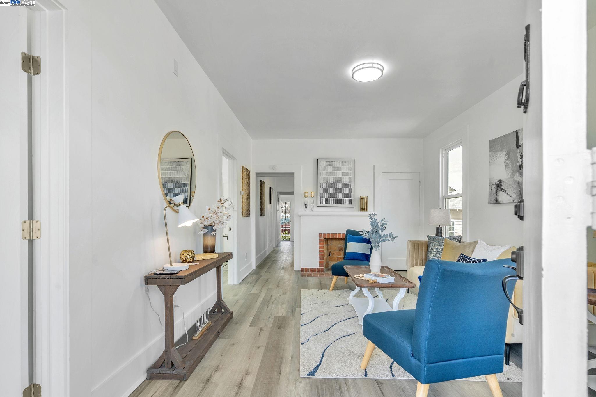 Detail Gallery Image 6 of 60 For 2025 34th Ave, Oakland,  CA 94601 - 7 Beds | 5 Baths
